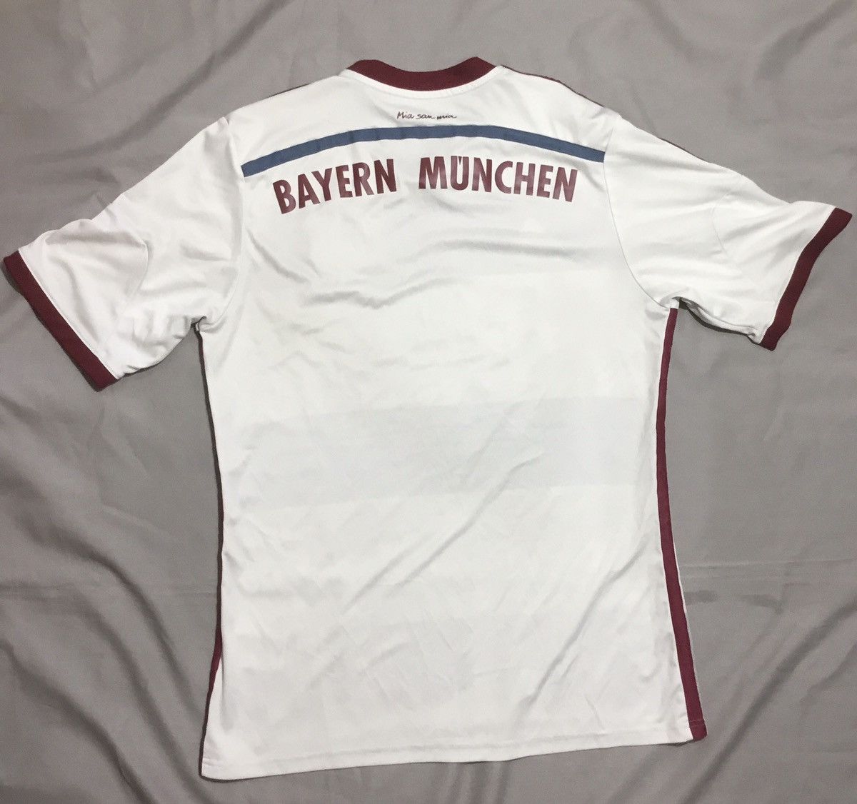 Adidas BAYERN MUNICH 2014 2015 AWAY FOOTBALL SOCCER JERSEY ADIDAS Size US M / EU 48-50 / 2 - 2 Thumbnail