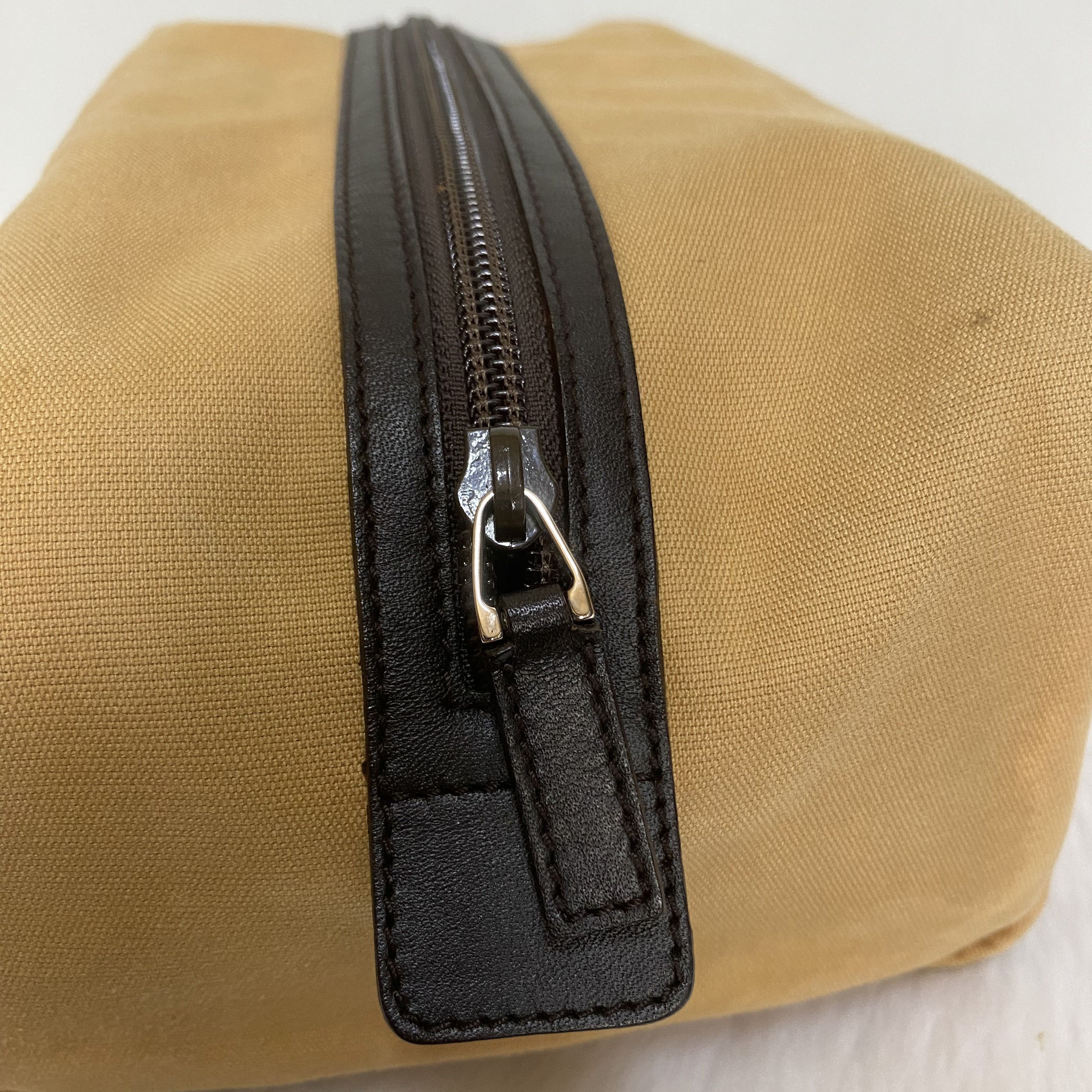 Gucci × Vintage GUCCI Vintage Brown Canvas Toiletry Clutch Bag Size ONE SIZE - 8 Thumbnail