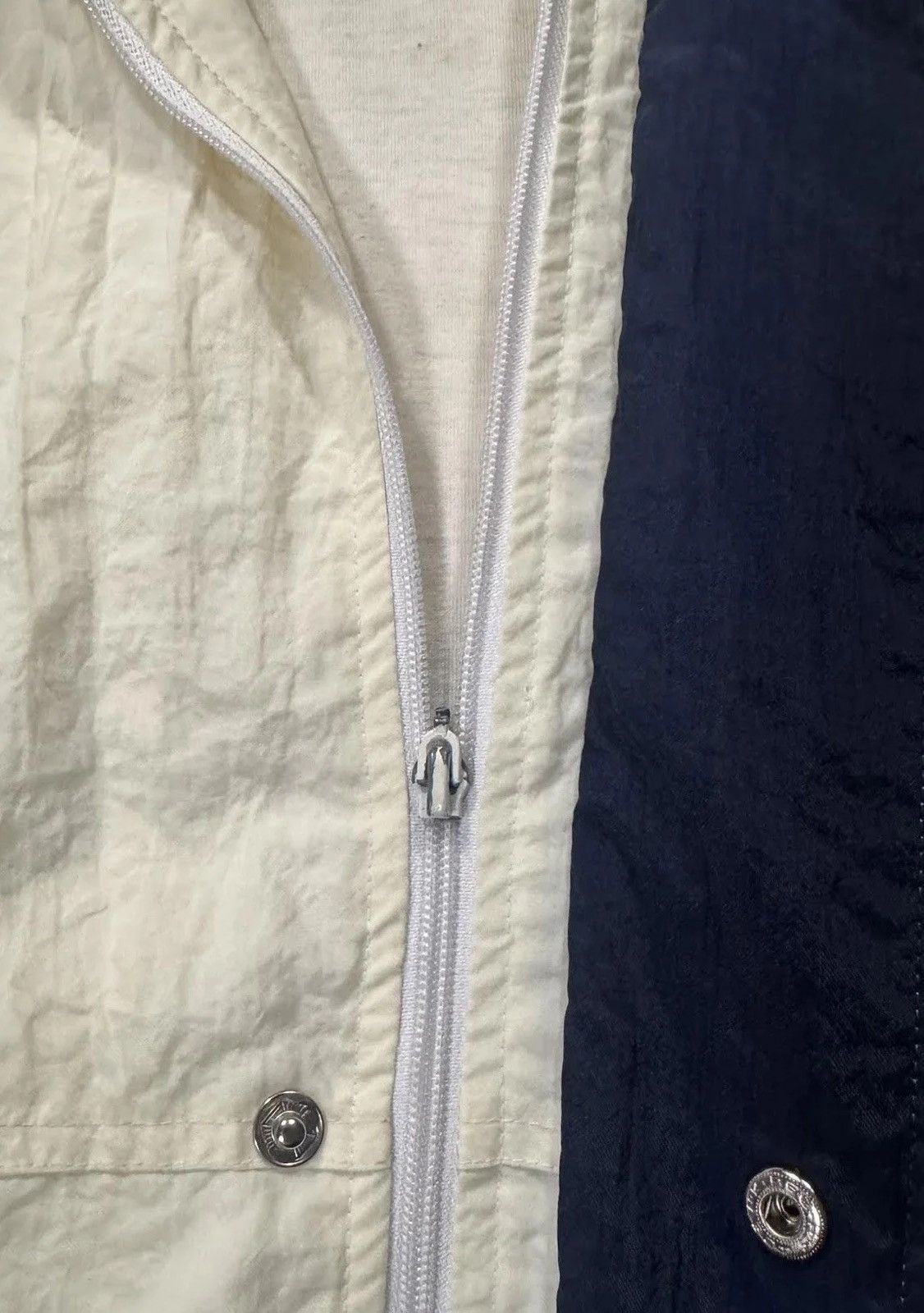 Apex Vintage Apex One New York Yankees Light Jacket (Size XL) Size US XL / EU 56 / 4 - 3 Thumbnail