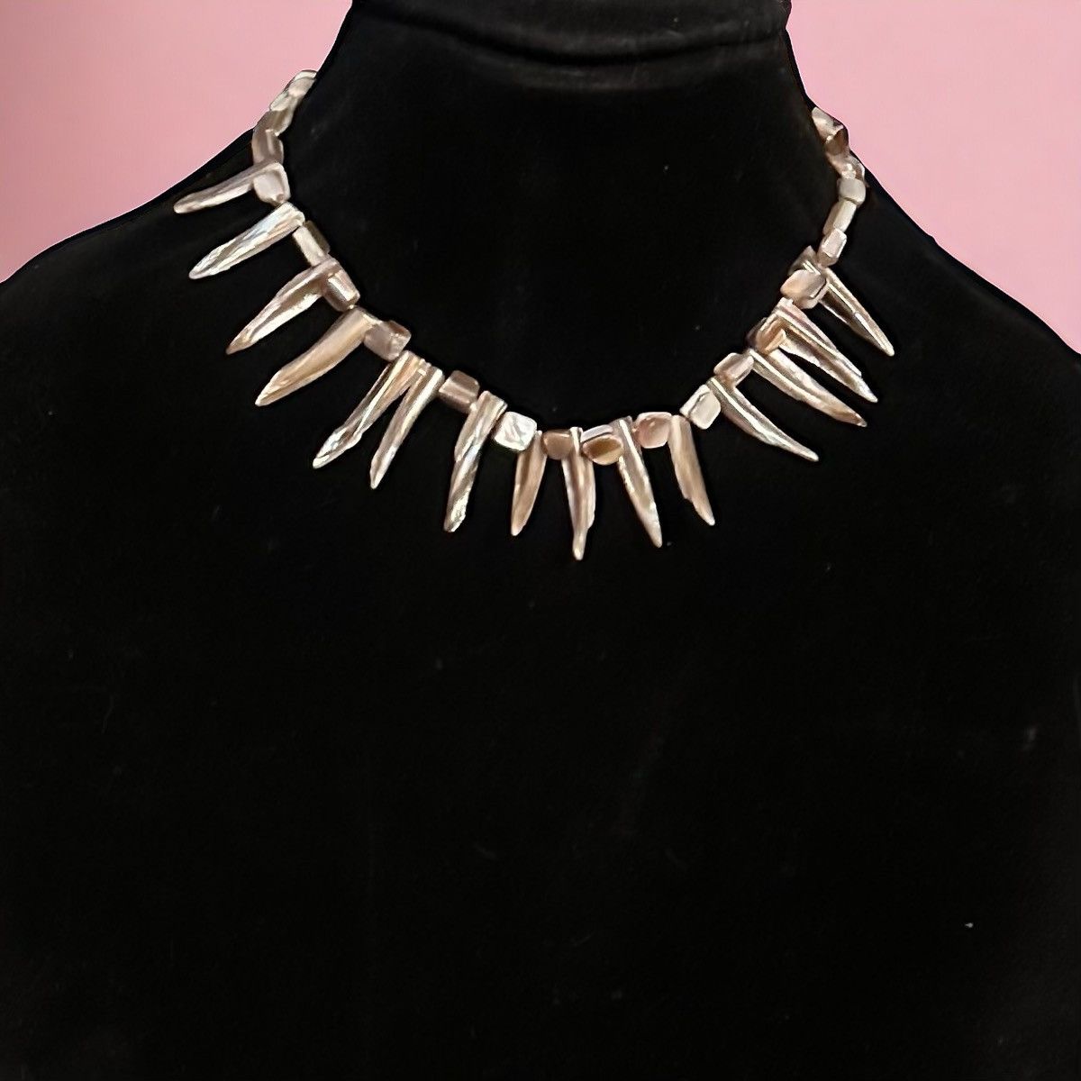 Other Mother of pearl spiked shell necklace Size ONE SIZE - 1 Thumbnail