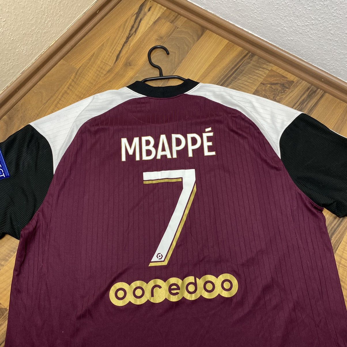 Vintage Jersey Jordan Saint Paris PSG 20/21 Mbappe 7 Size US XL / EU 56 / 4 - 3 Thumbnail