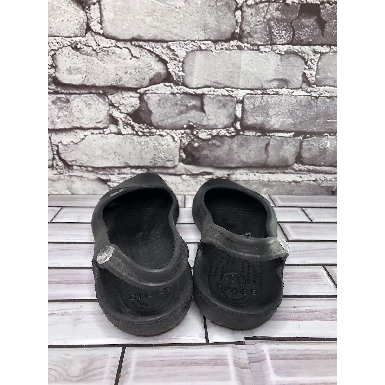Crocs Crocs Jayna Black Rubber Comfort Casual Closed Toe Slingback Size US 5 / IT 35 - 4 Thumbnail