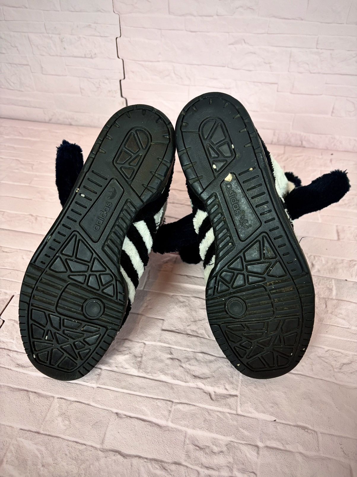 Adidas Adidas x jeremy scott panda shoes Size US 9.5 / EU 42-43 - 5 Thumbnail