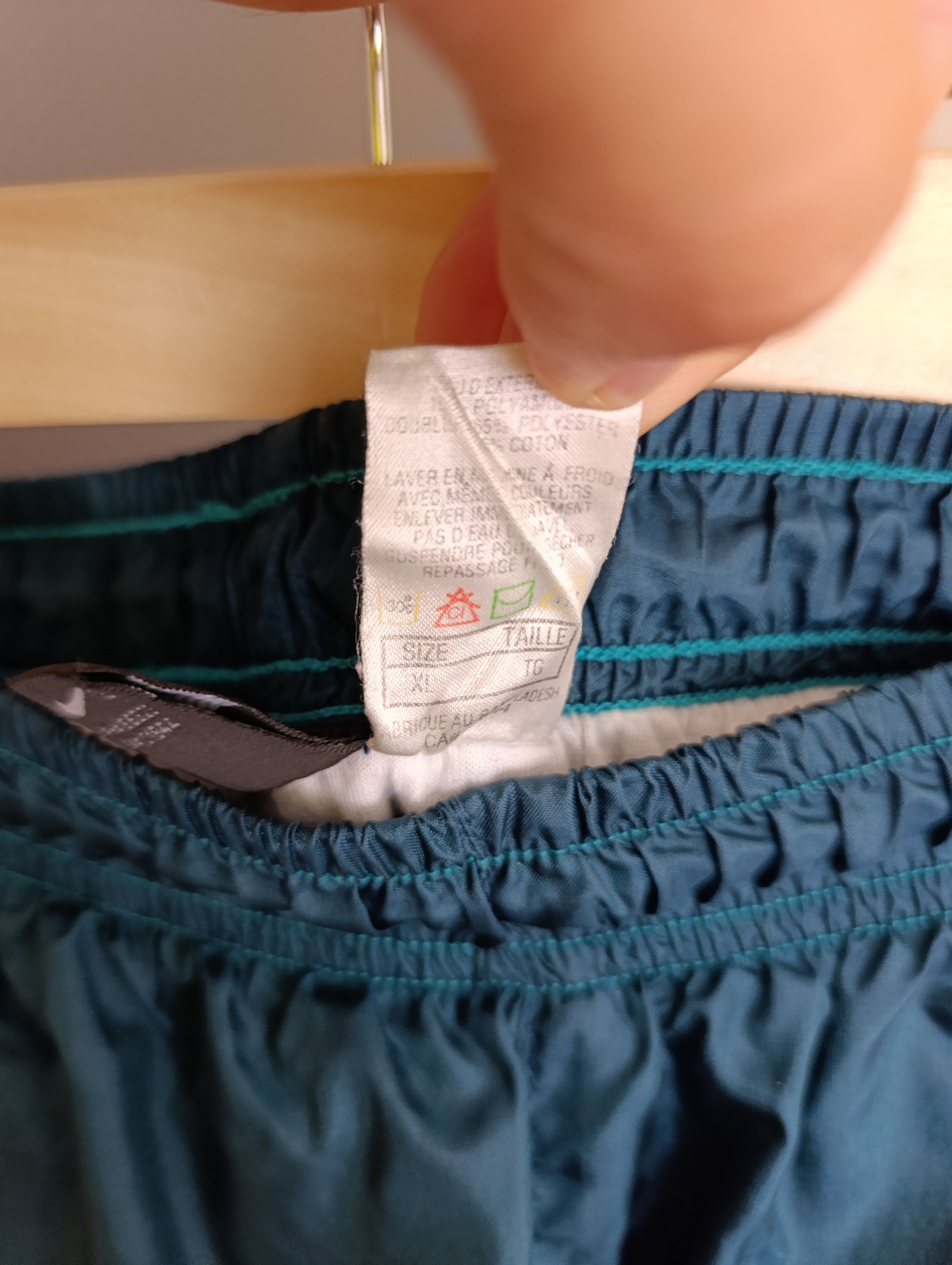 Nike × Vintage Vintage Nike Nylon Track Mens Pants S 90’s Sweatpants Size US 36 / EU 52 - 11 Thumbnail