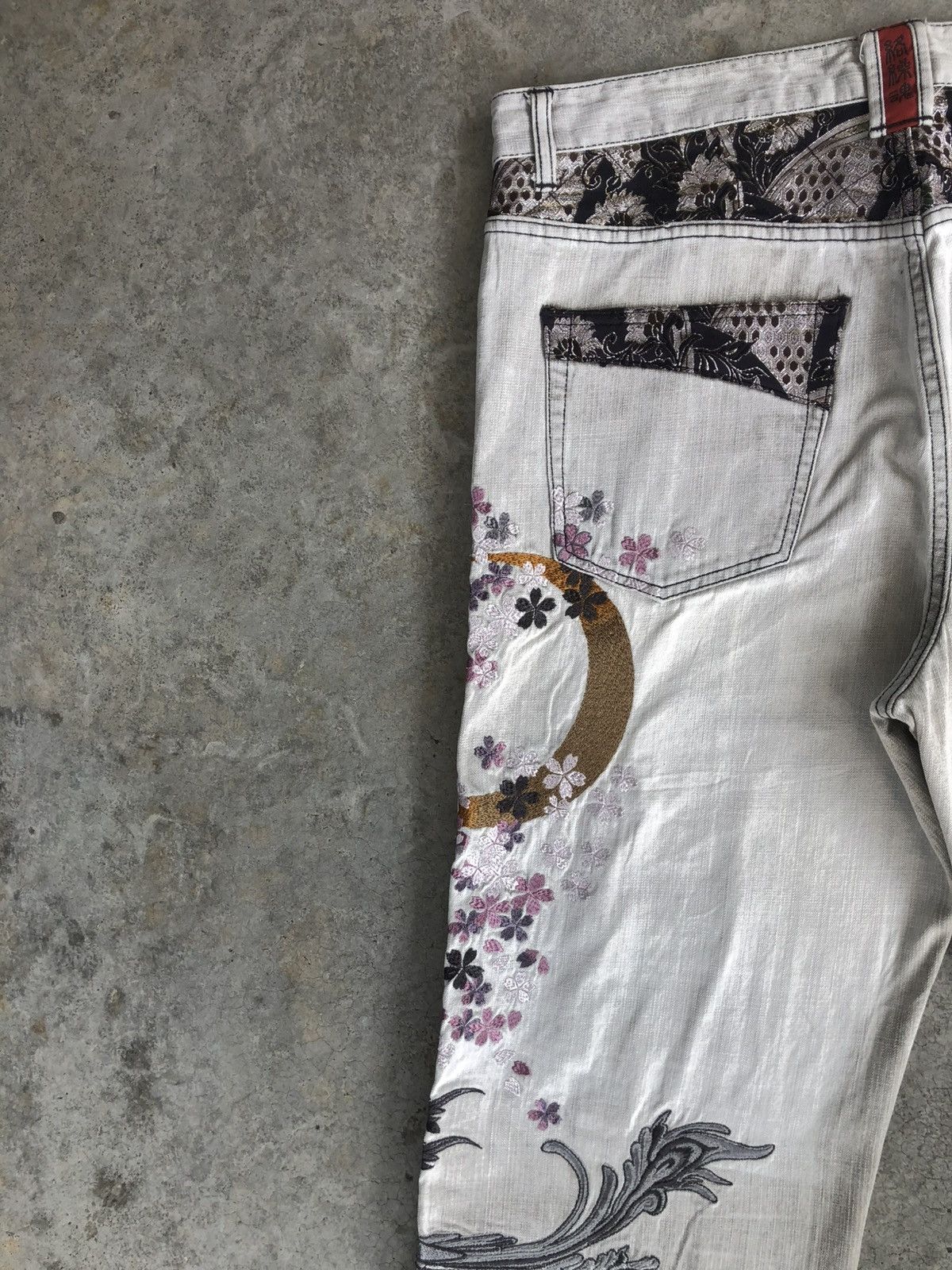 Karakuri Tamashii Karakuri Tamashii Embroidered Phoenix Distressed Size US 37 - 11 Thumbnail