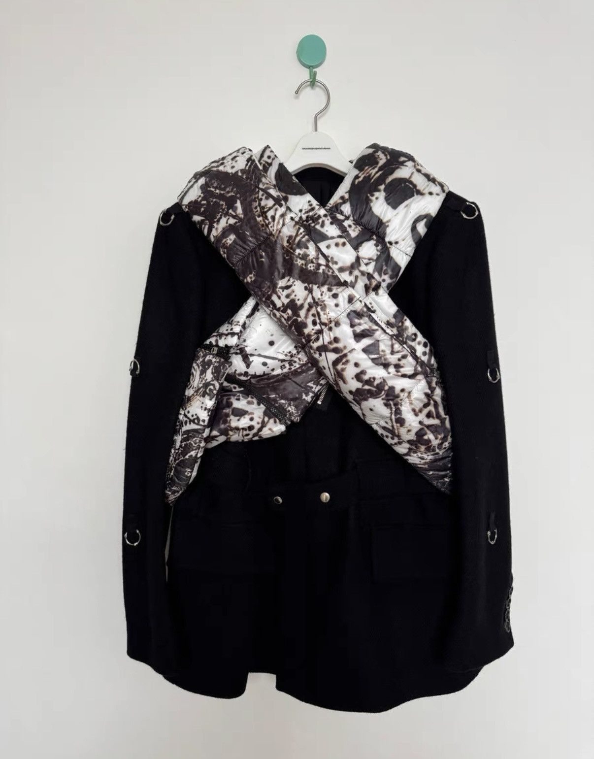 Takahiromiyashita The Soloist. TAKAHIROMIYASHITA THE SOLOIST takahiro miyashita down scarf Size ONE SIZE - 4 Thumbnail