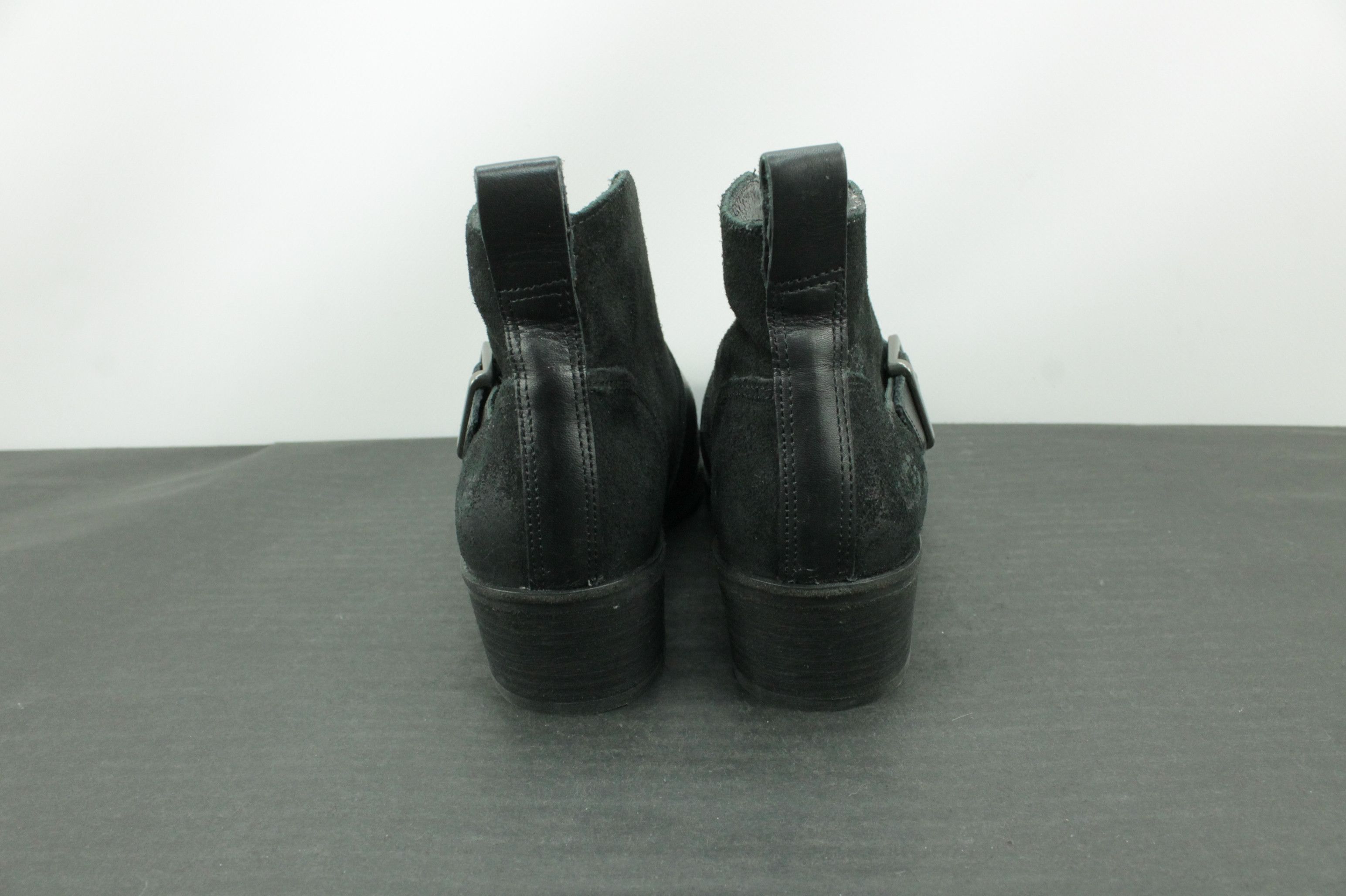 Ugg UGG Australia Wright Belted Black Suede Ankle Booties Size US 7 / IT 37 - 4 Thumbnail