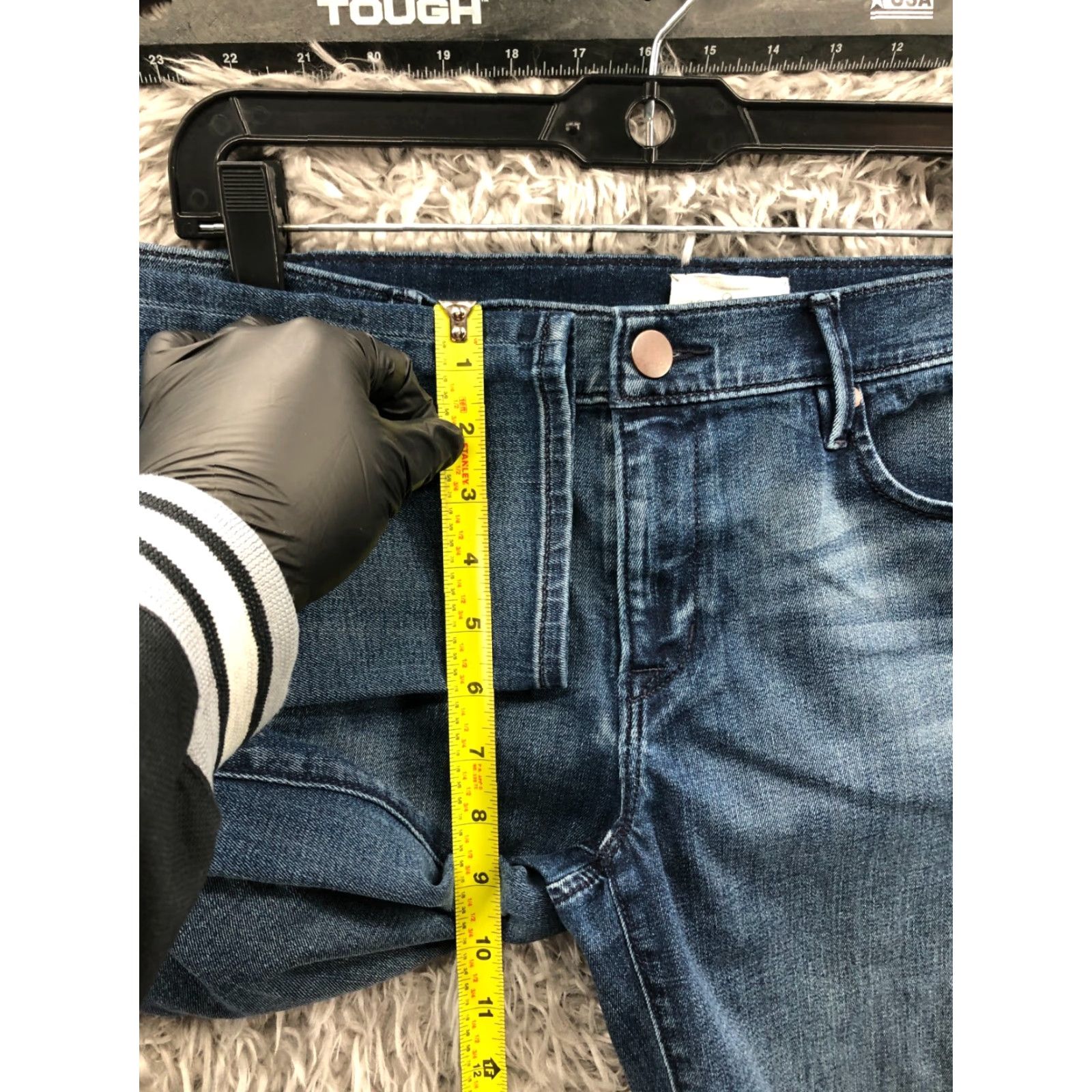 Lou & Grey Lou & Grey Skinny Jeans Size 6 Womens Mid Rise Blue Denim Slim Fit, 5-Pocket, 30 Inseam, Regular Rise, Belt Loops, Zip, Cotton, Medium Wash, Jeans Size 28" / US 6 / IT 42 - 4 Thumbnail