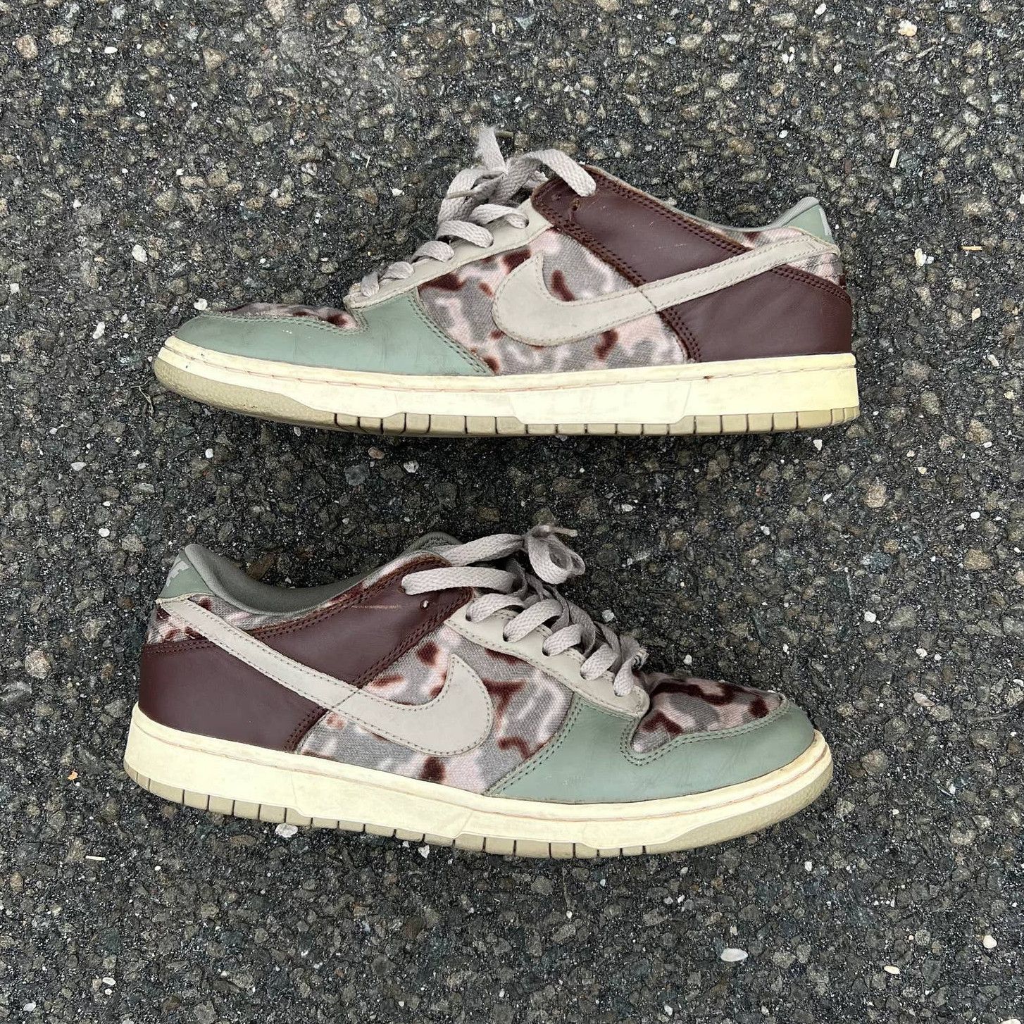 image of 2005 Nike Dunk Low Pro Camo 307696-351 Skate Shoes in Green, Men's (Size 10)