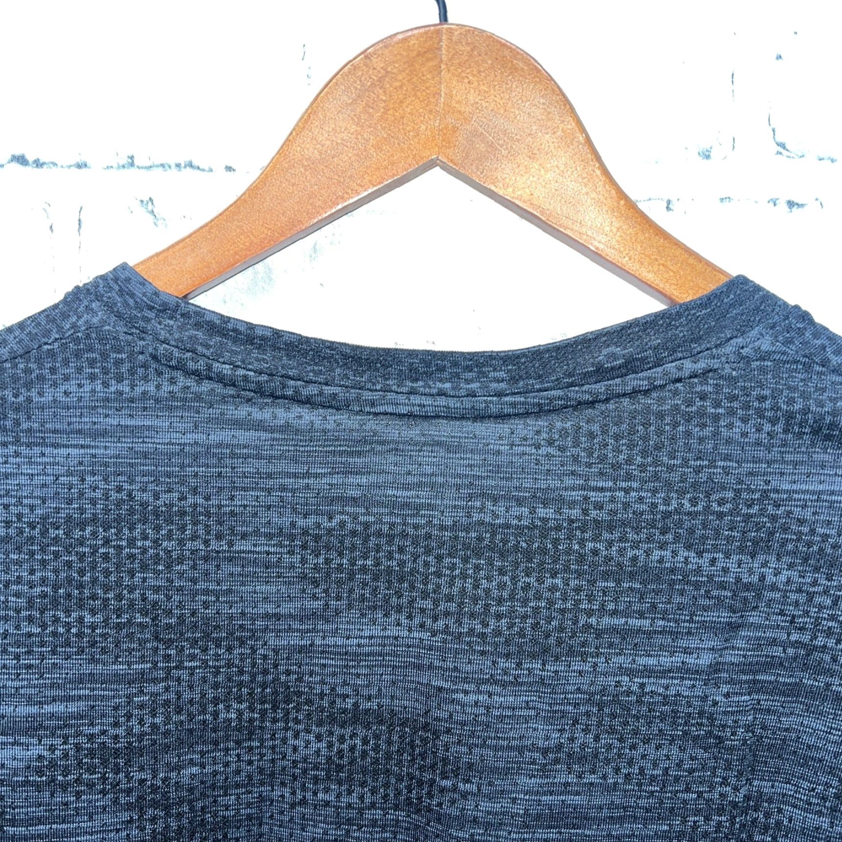 Under Armour Under Armour HeatGear T-Shirt Mens L Black Athletic Fit Theadborne Size US L / EU 52-54 / 3 - 5 Thumbnail