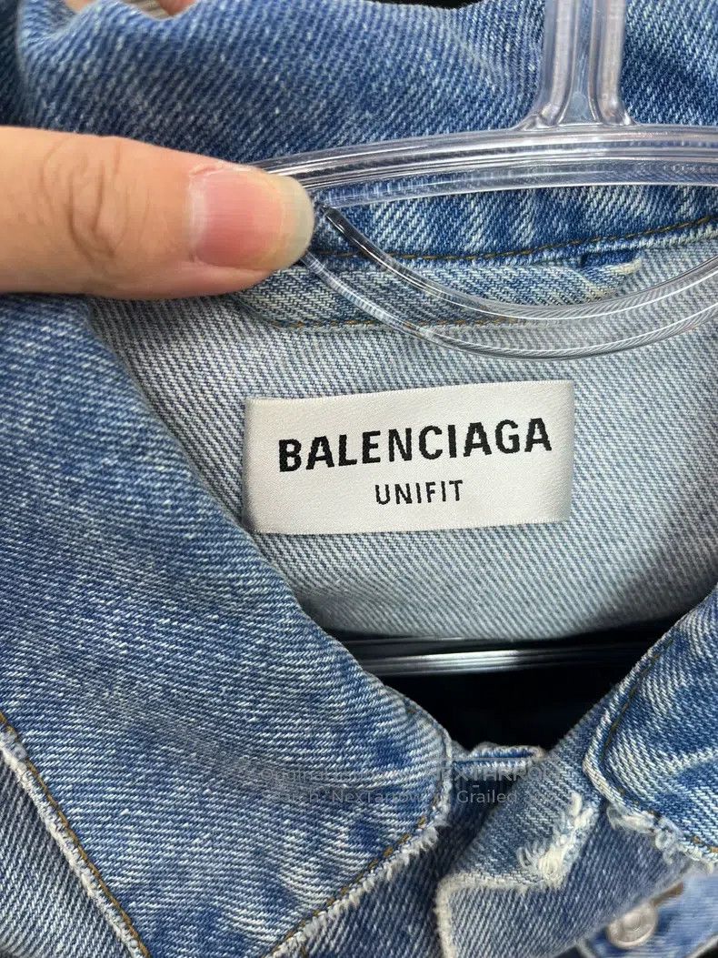 Balenciaga Balenciaga Spray Painted Double B Glow in the Dark Denim J Size US M / EU 48-50 / 2 - 3 Thumbnail