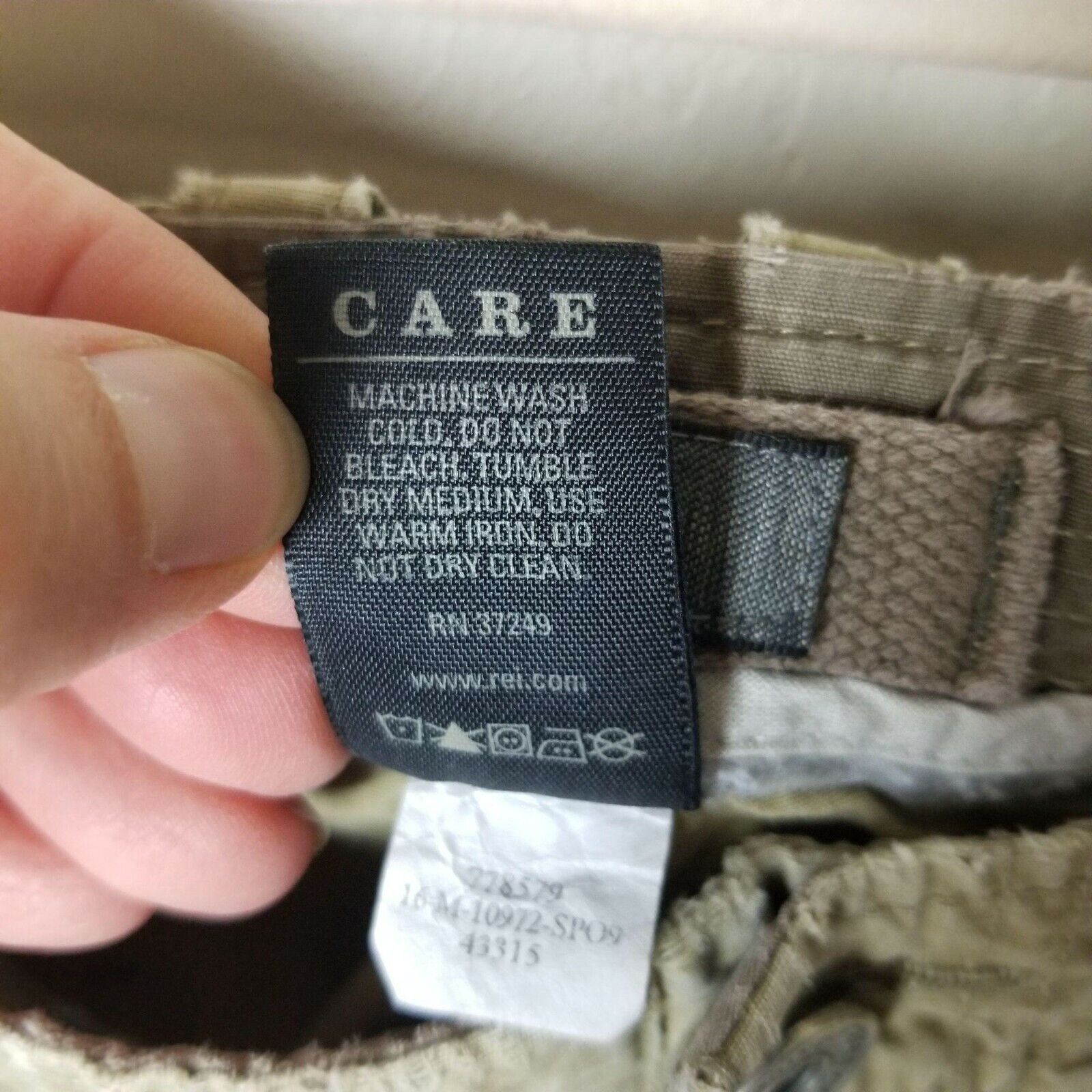 Rei REI Mens Cargo Hiking Shorts Sz 34 Gorpcore Granola Outdoor Size US 34 / EU 50 - 10 Thumbnail