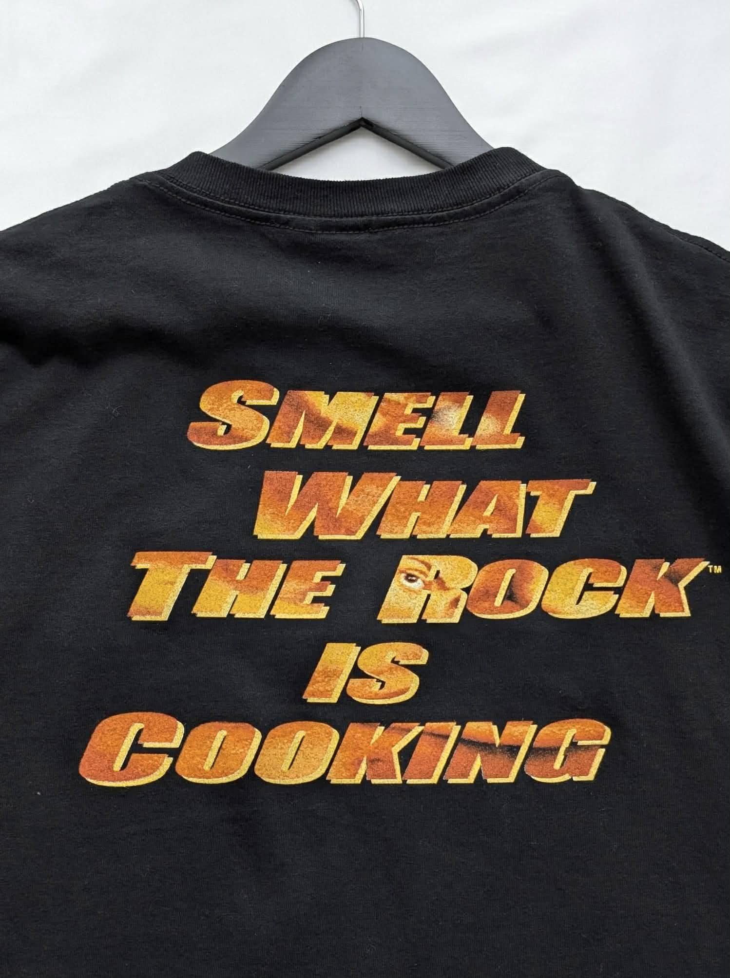 AAA Vintage WWF Wrestling ROCK HARD Dwayne Johnson 2000 t-shirt Size US L / EU 52-54 / 3 - 8 Thumbnail