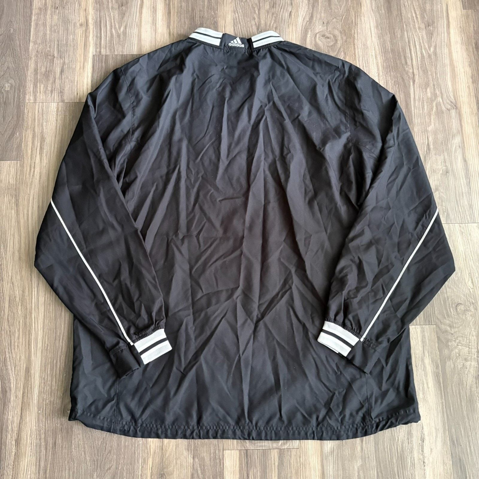 Adidas × Vintage Adidas Chicago Bulls Pullover Windbreaker Jacket Black XL Size US XL / EU 56 / 4 - 7 Thumbnail