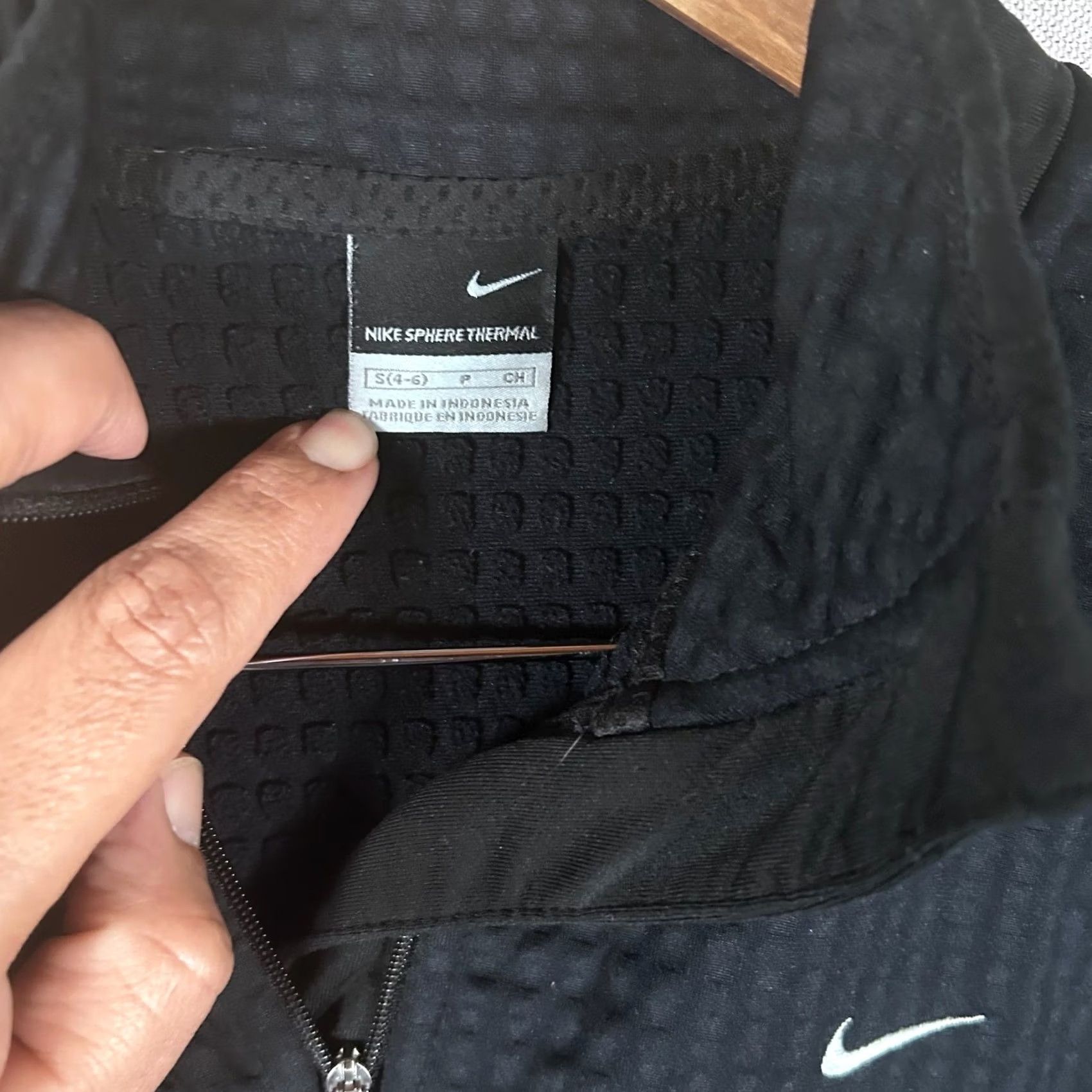 Nike Nike Sphere Thermal Quarter Zip Sweater Black Womens S Athletic Active Running Size S / US 4 / IT 40 - 2 Thumbnail