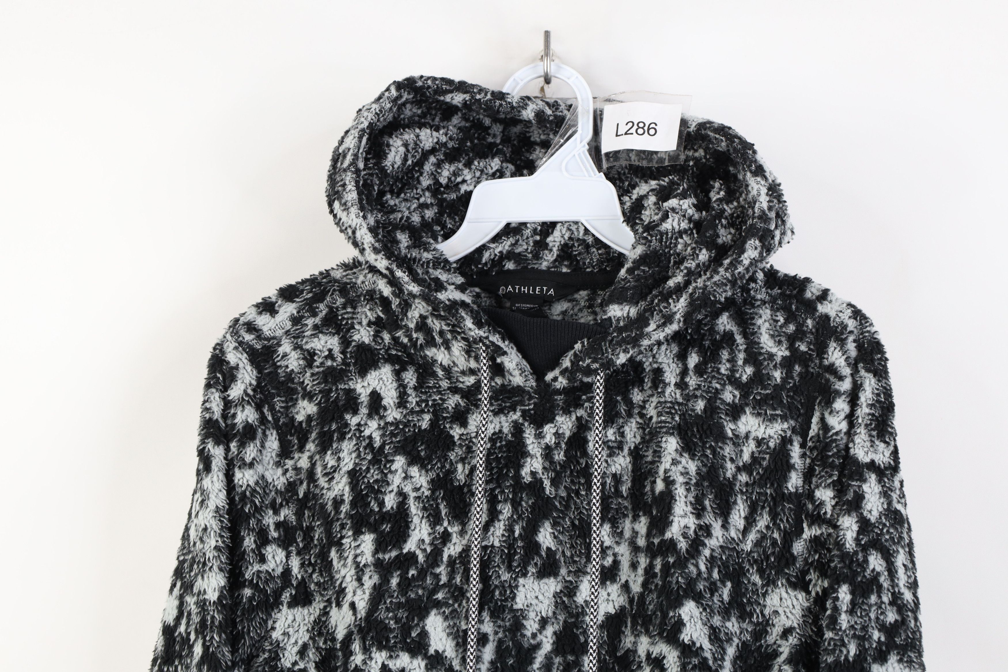 Athleta Athleta Sherpa Deep Pile Fleece Jacquard Hoodie Sweatshirt Size XS / US 0-2 / IT 36-38 - 2 Thumbnail