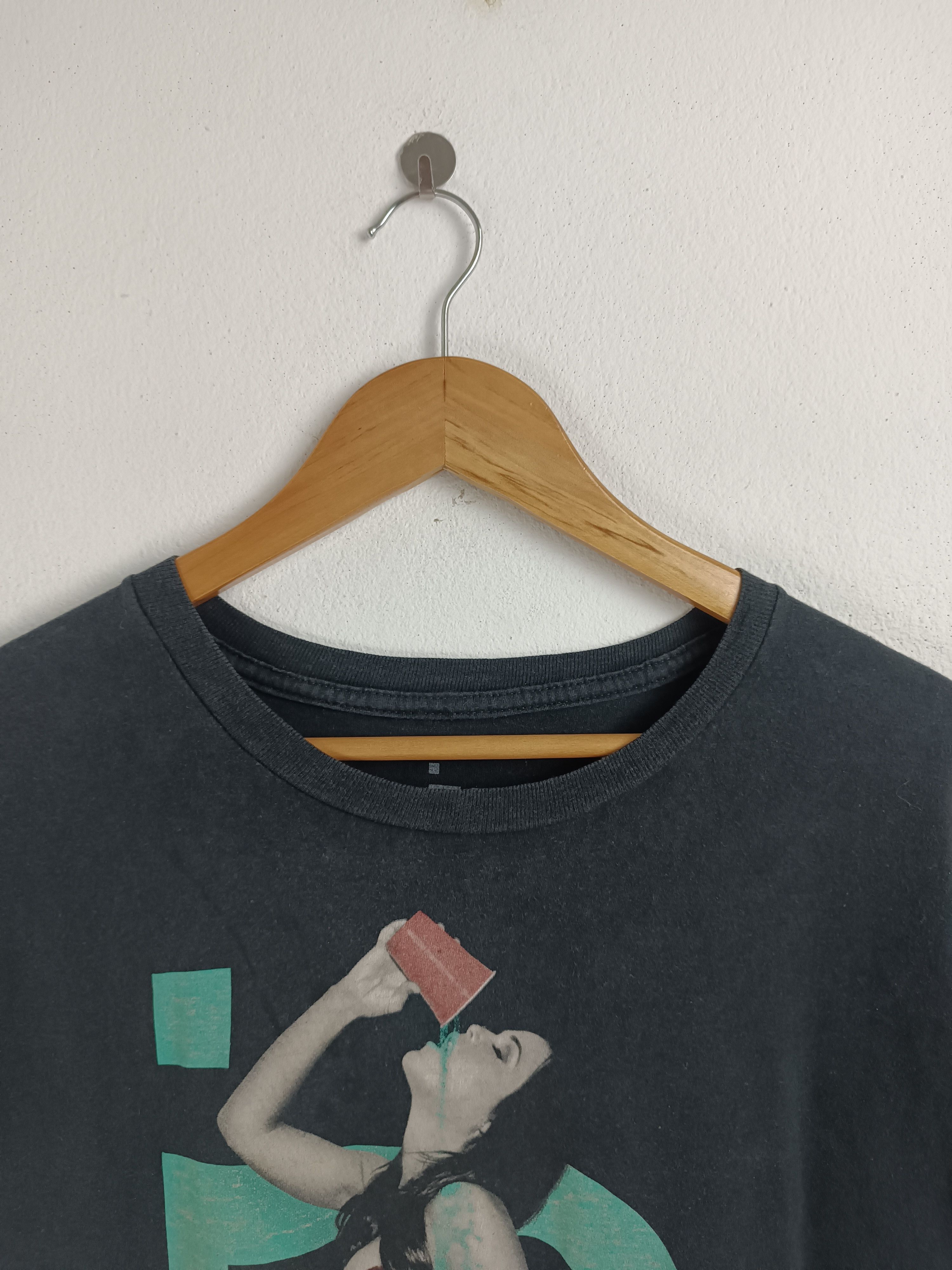 Vintage VINTAGE FADED TOO MANY LOOSE STRINGS SEXY HUMOR DRINKS TEE Size US L / EU 52-54 / 3 - 8 Thumbnail