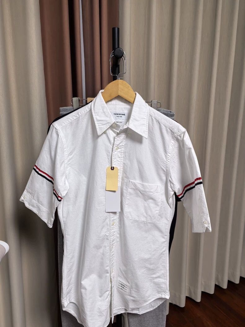 Thom Browne Thom BrowneShirt 2503-Nextarrow Size US M / EU 48-50 / 2 - 1 Thumbnail