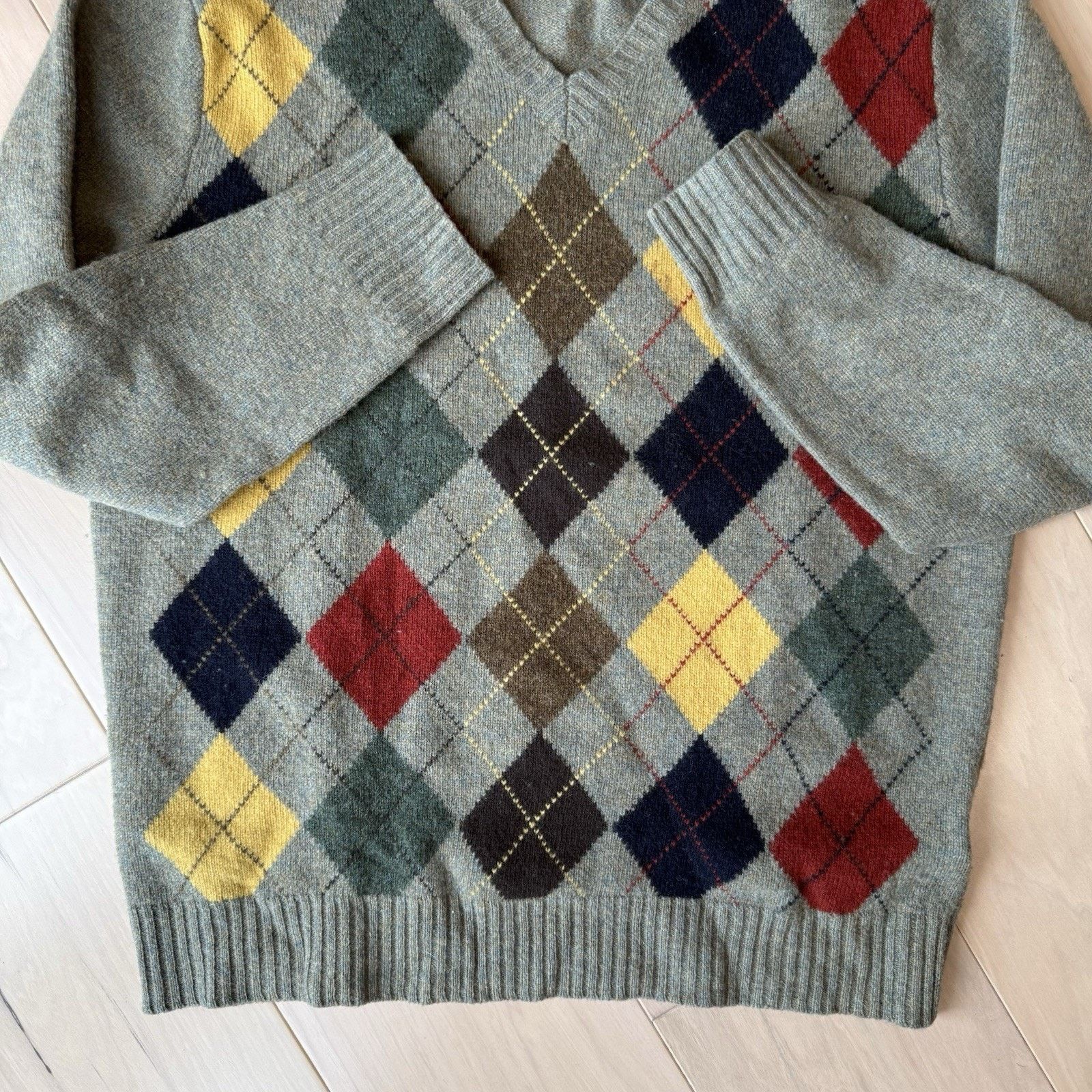 J.Crew J Crew Argyle Wool Sweater M Multicolor Lambswool V Neck Size US M / EU 48-50 / 2 - 5 Thumbnail