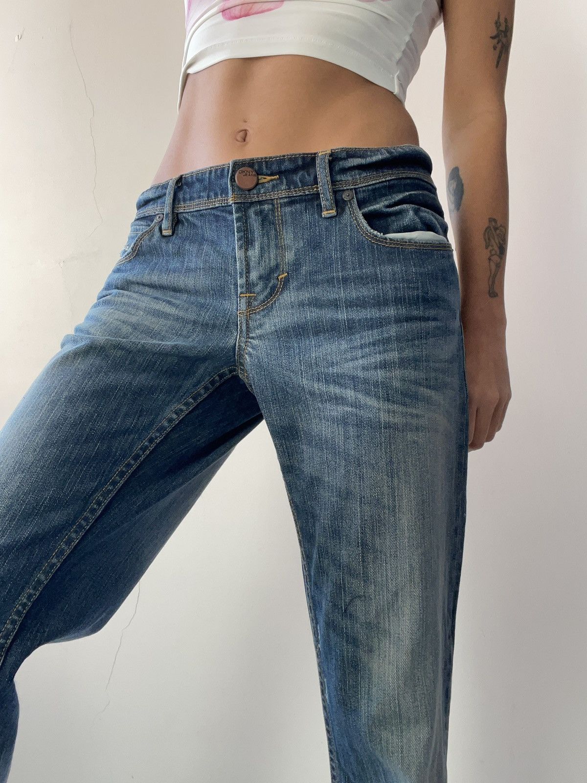 DKNY Dkny jean Size 28" / US 6 / IT 42 - 2 Thumbnail