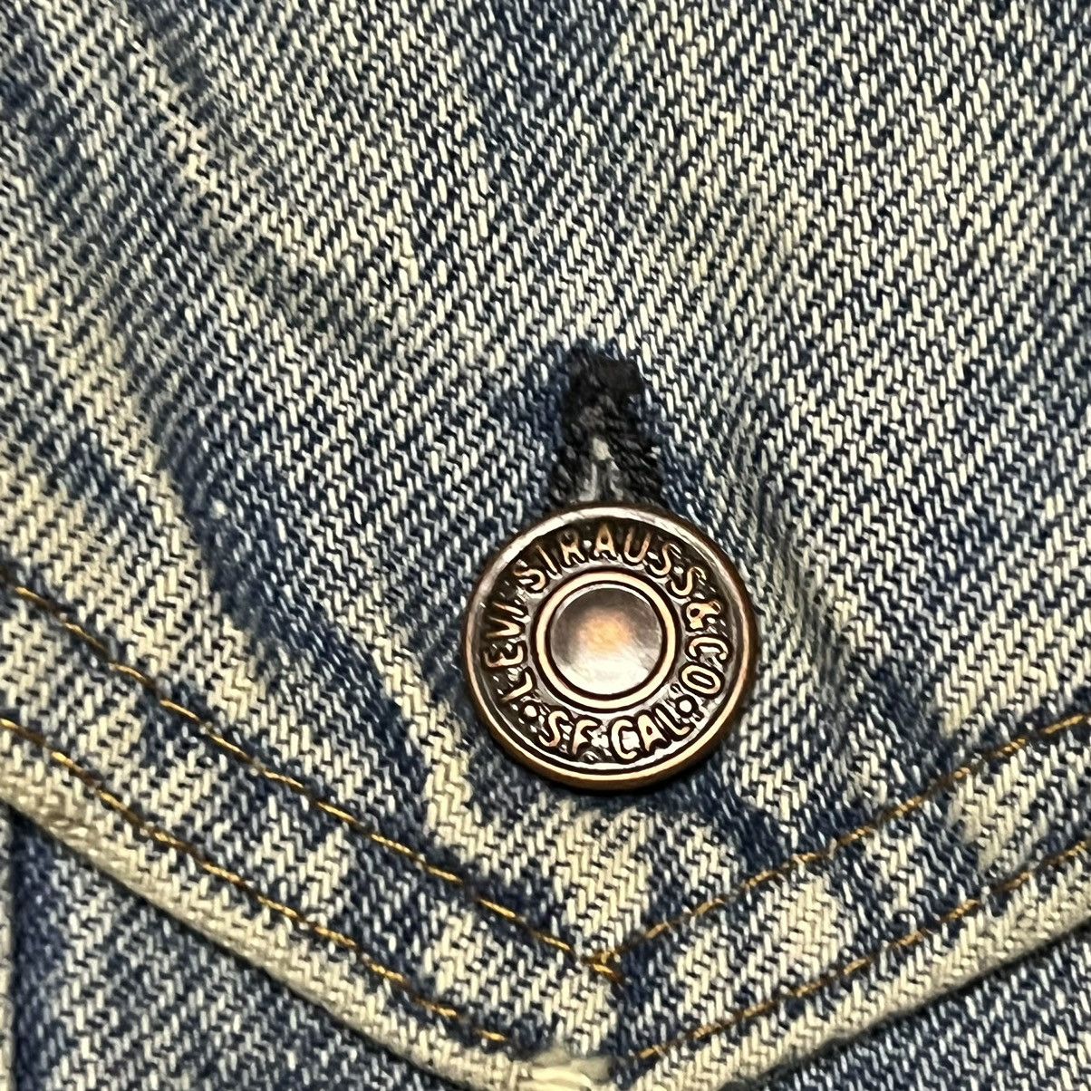 Levi's Vintage Levis Distressed Denim Jacket Size US S / EU 44-46 / 1 - 6 Thumbnail