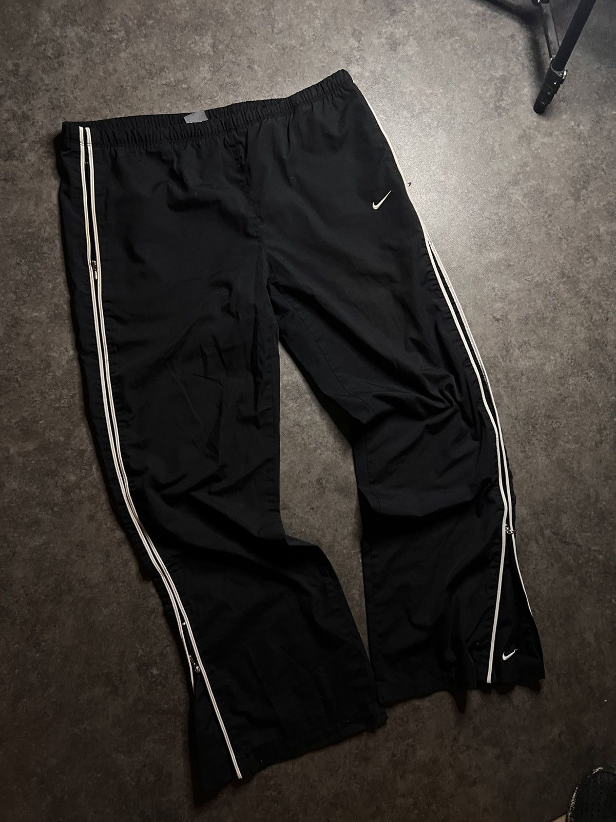 Nike Vintage nylon pants Nike Size 32" / US 10 / IT 46 - 2 Thumbnail