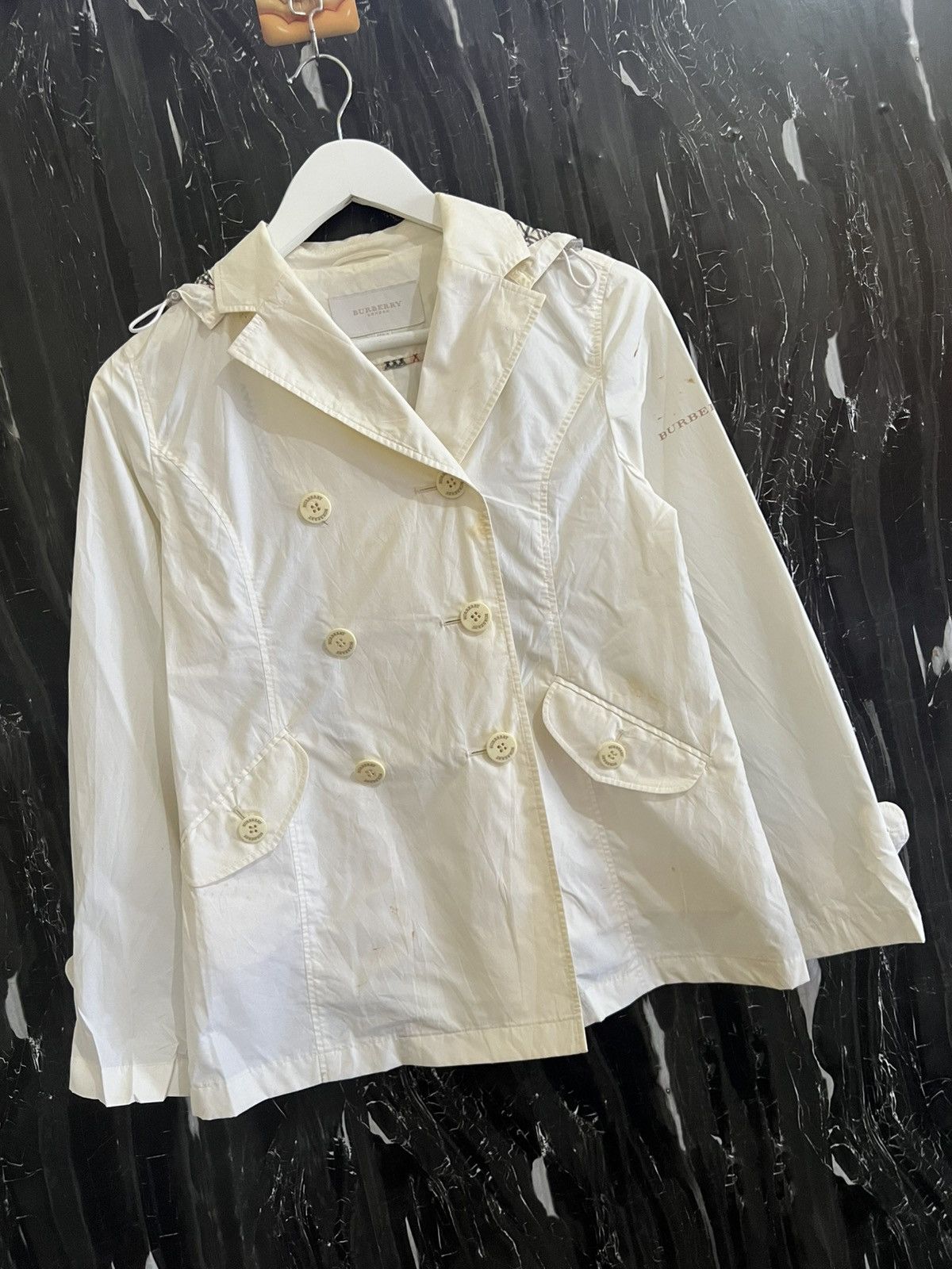 Burberry BURBERRY LONDON WHITE JACKET Size US S / EU 44-46 / 1 - 4 Thumbnail