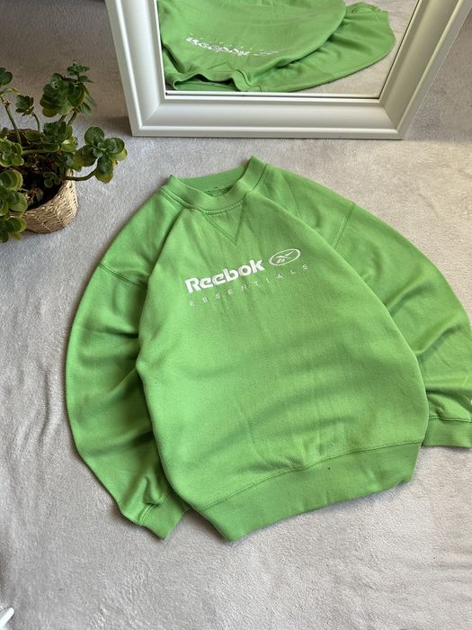 Reebok sales essentials sweatshirt