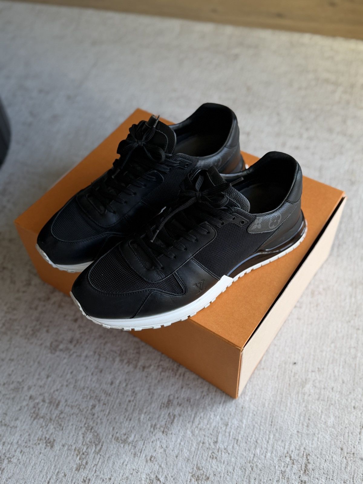 Louis Vuitton Louis Vuitton runway Sneakers | Size 10LV Size US 10 / EU 43 - 5 Thumbnail