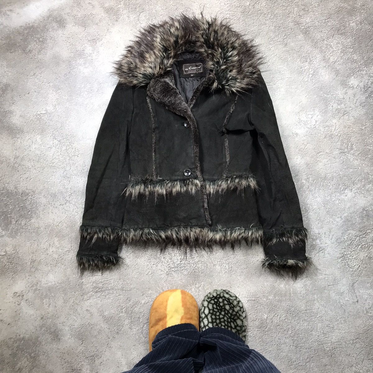 Vintage Vintage Y2K Black Puffer Jacket Fur Collar Streetwear 90s M Size M / US 6-8 / IT 42-44 - 1 Thumbnail