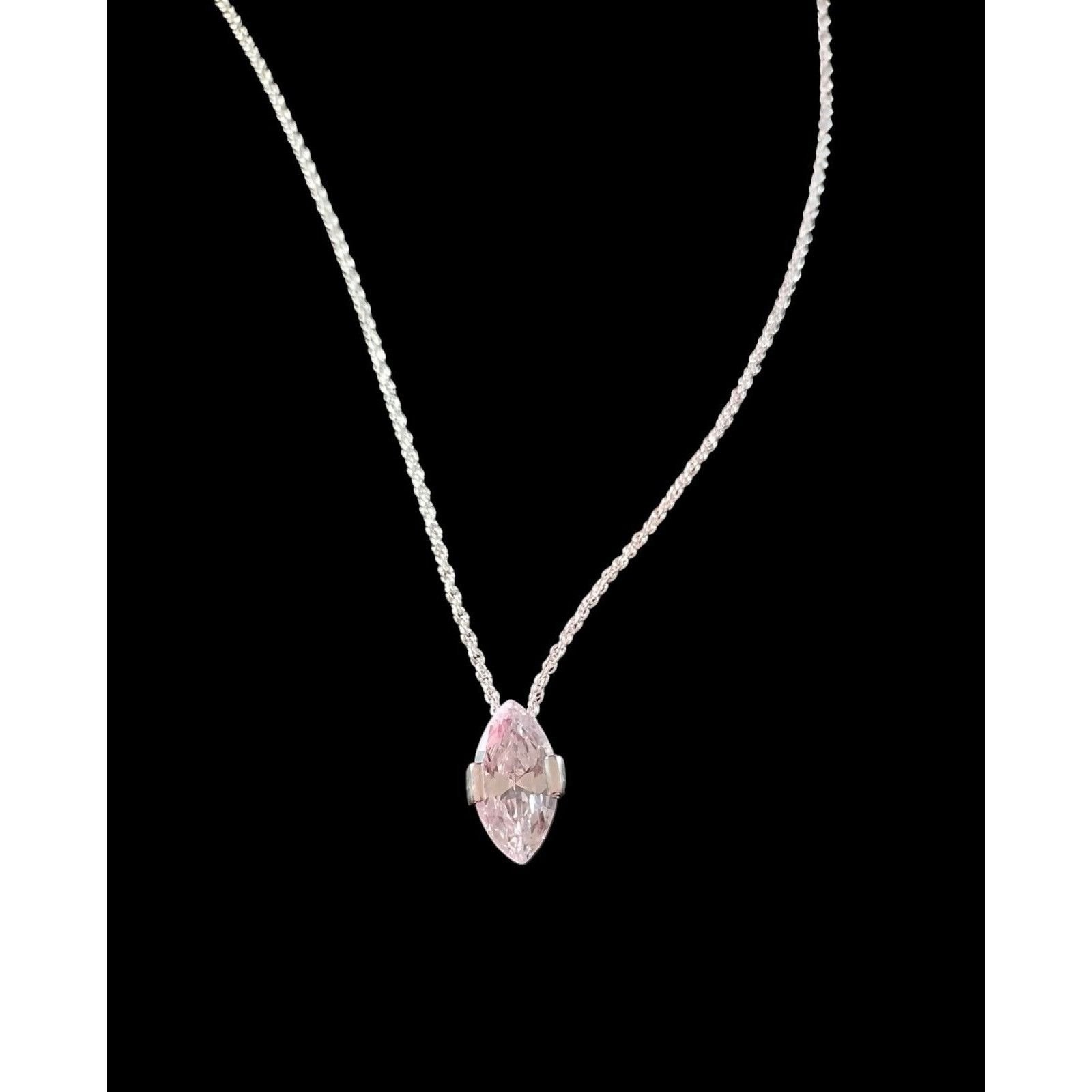 Vintage Avon Luminosity Ultra Marquise Cut CZ Necklace Vintage 2003 Size ONE SIZE - 7 Thumbnail