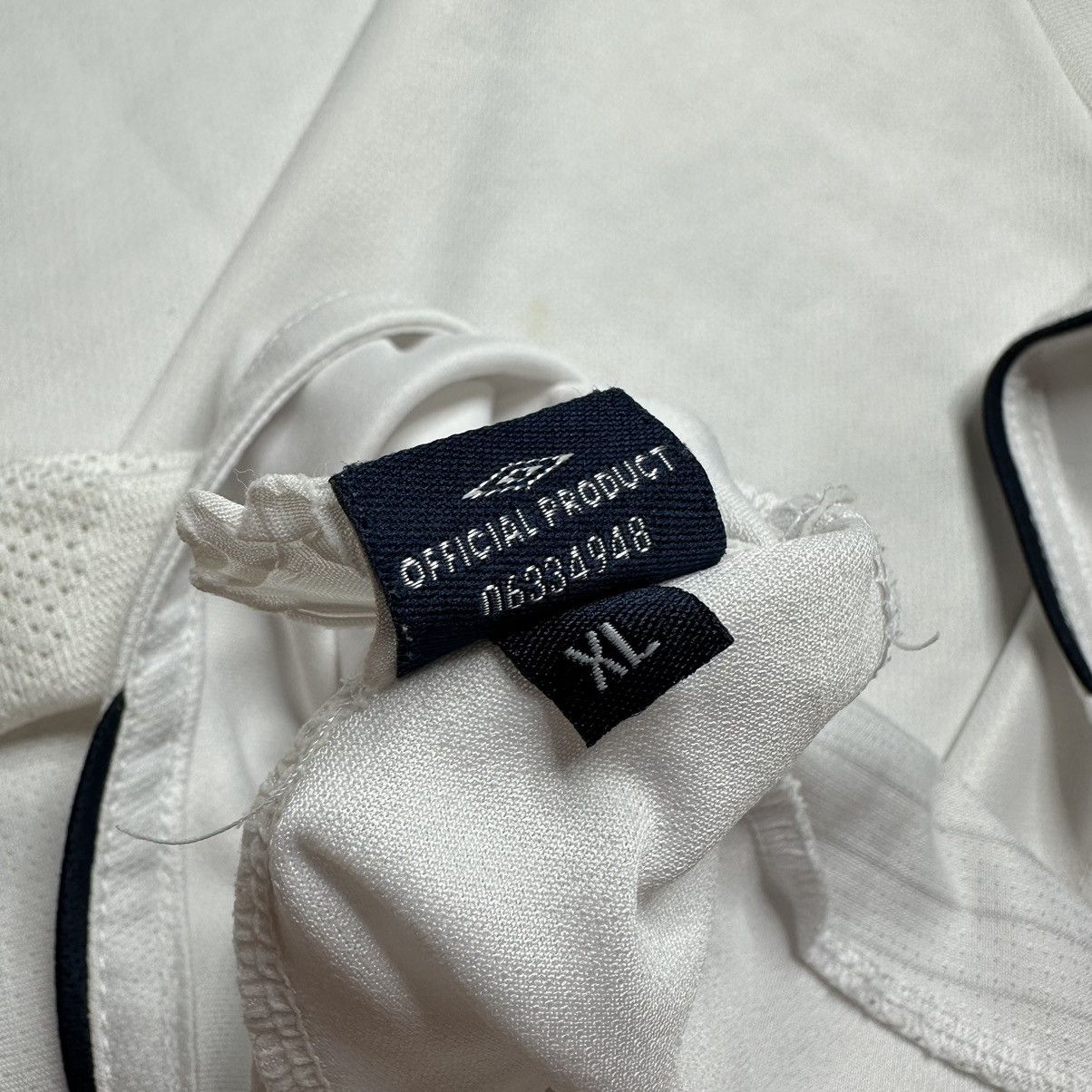 Umbro Umbro England Home Jersey 2007 Vintage StreetWear Size US XL / EU 56 / 4 - 7 Thumbnail
