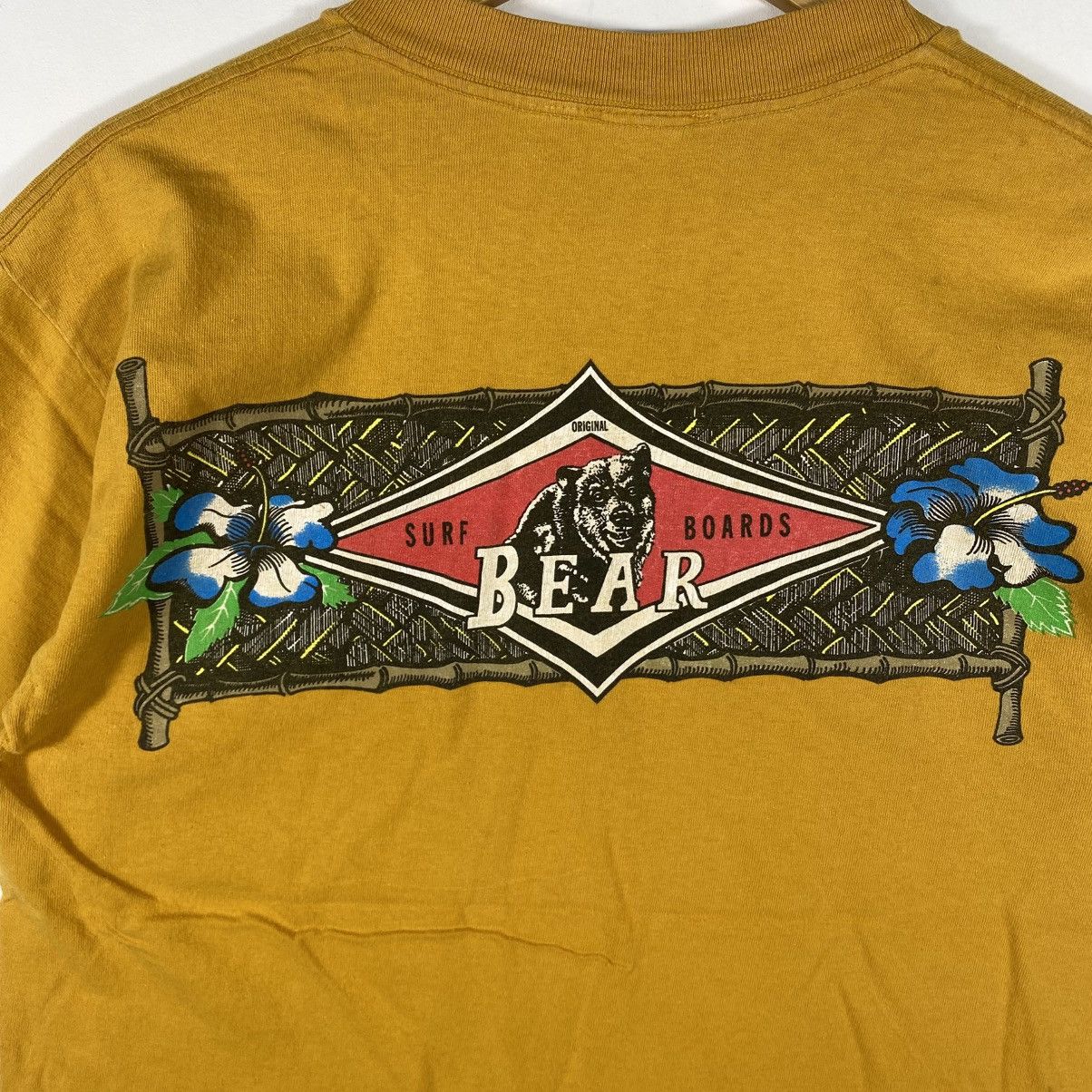 Vintage Vintage 90's BEAR SURF BOARDS Graphic Surf Tee Shirt Size US L / EU 52-54 / 3 - 2 Thumbnail