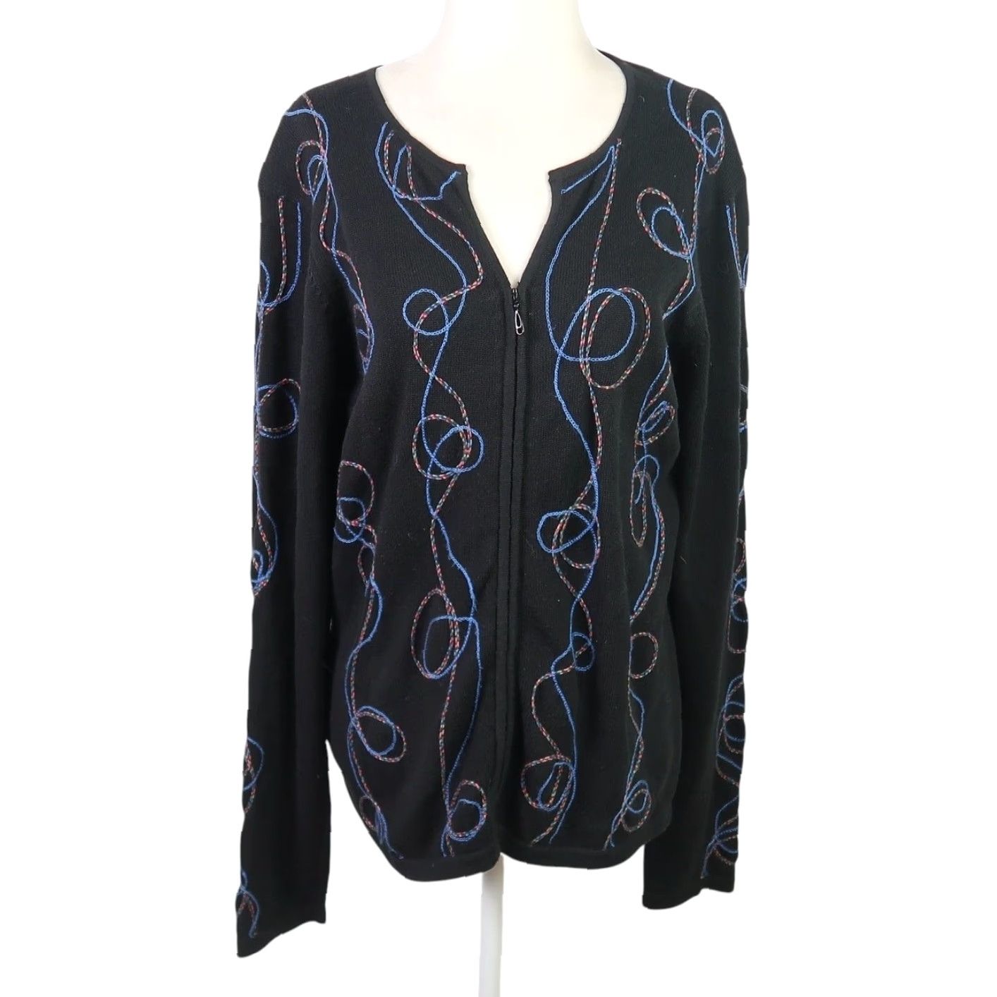 Vintage Foxcroft black zip front embroidered swirl pattern cardigan sweater M User: Foxcroft Black Zip Front Embroidered Swirl Pattern Cardigan Sweater M Size M / US 6-8 / IT 42-44 - 2 Thumbnail