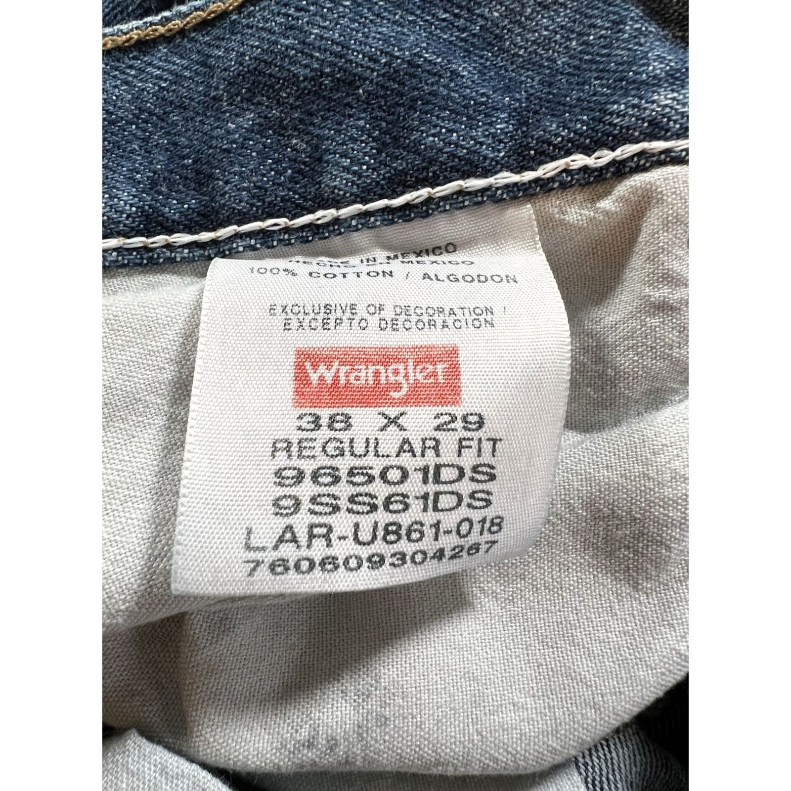 Wrangler Wrangler Jeans Men’s 38x29 Premium Quality Light Denim Jeans Blue 5-Pocket Regular Mid Rise Cotton Blend Denim USA Logo Size US 38 / EU 54 - 4 Thumbnail