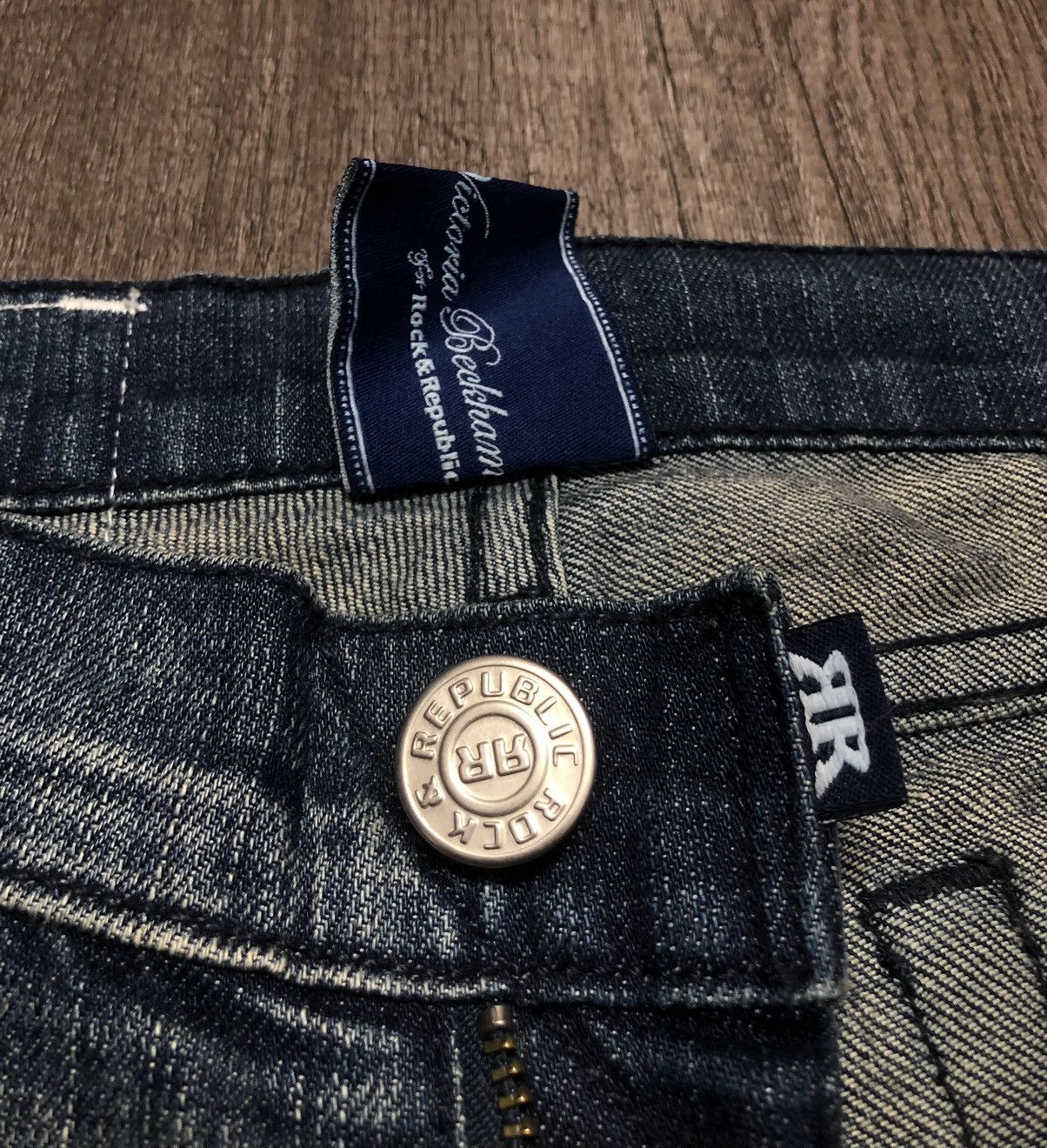 Rock & Republic × Victoria Beckham VICTORIA BECKHAM FOR ROCK & REPUBLIC FLARE JEANS Size 28" / US 6 / IT 42 - 16 Thumbnail