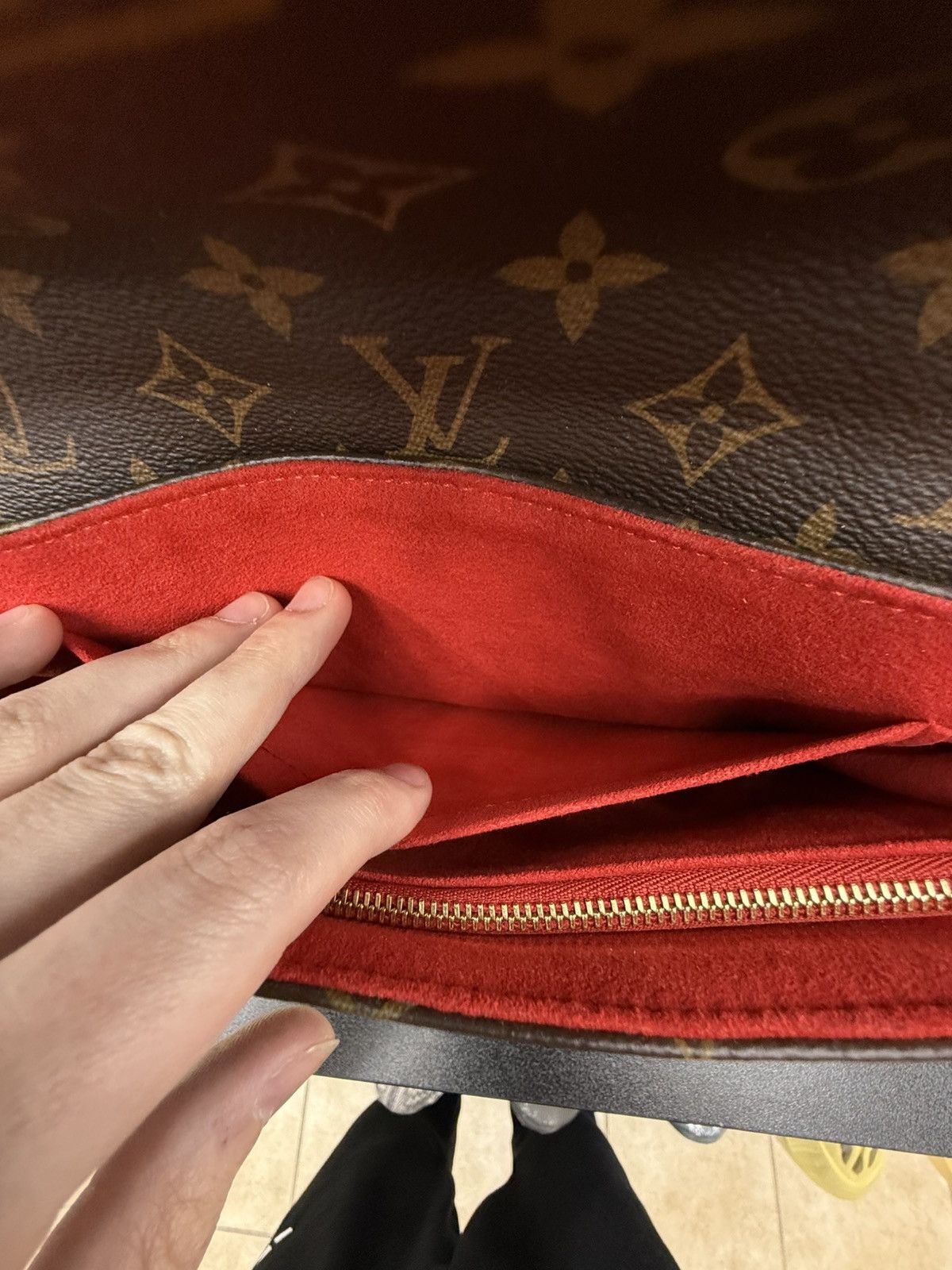 Louis Vuitton Louis Vuitton Saint Placide Shoulder Bag Size ONE SIZE - 19 Thumbnail