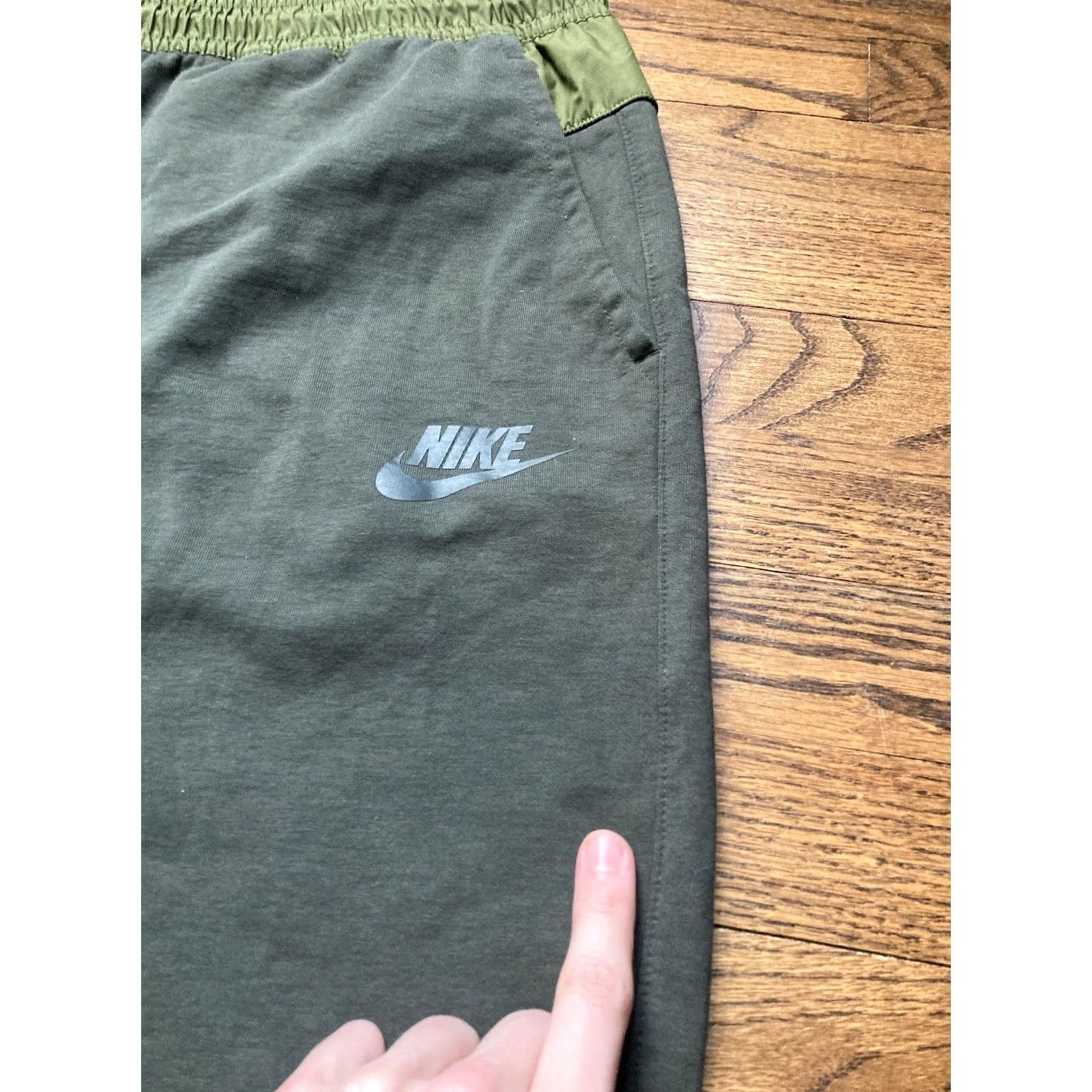 Nike Nike NSW Tech Jogger Pants Mens 2XL Winter Green DD7012 NSW Activewear Mens 2XL Army Green NSW Tech 90s Size US 39 - 3 Thumbnail
