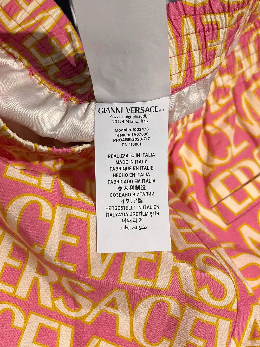 Versace VERSACE all over print elastic waist casual shorts Size 34" / US 12 / IT 48 - 7 Thumbnail