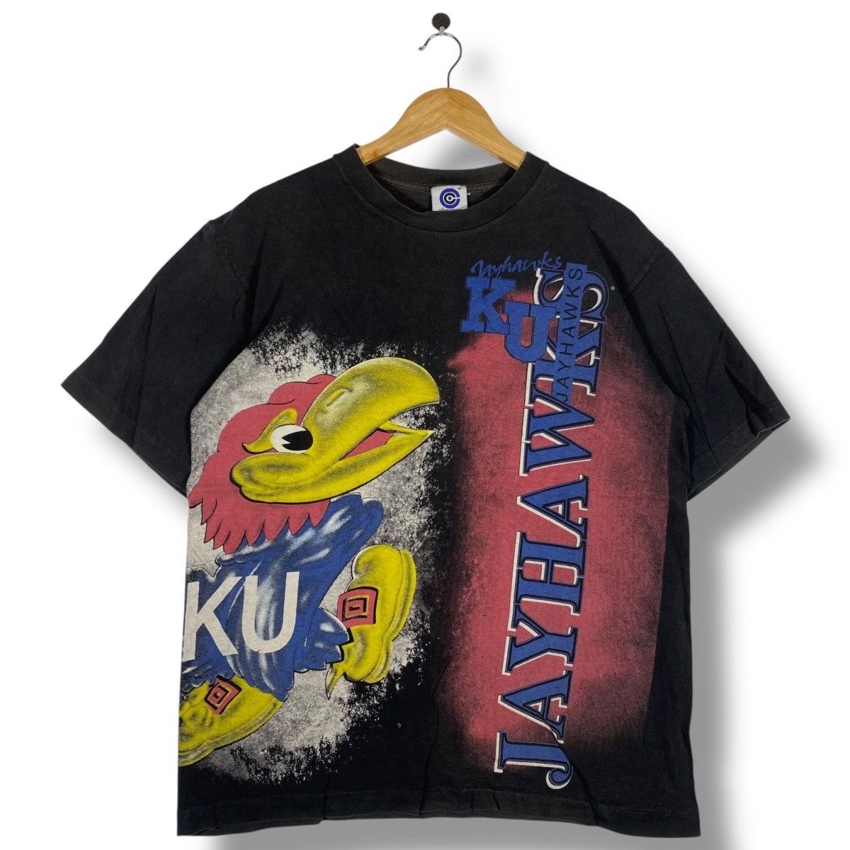 Vintage Vintage 90's KANSAS JAYHAWKS Alloverprint Graphic Tee Shirt Size US M / EU 48-50 / 2 - 1 Thumbnail