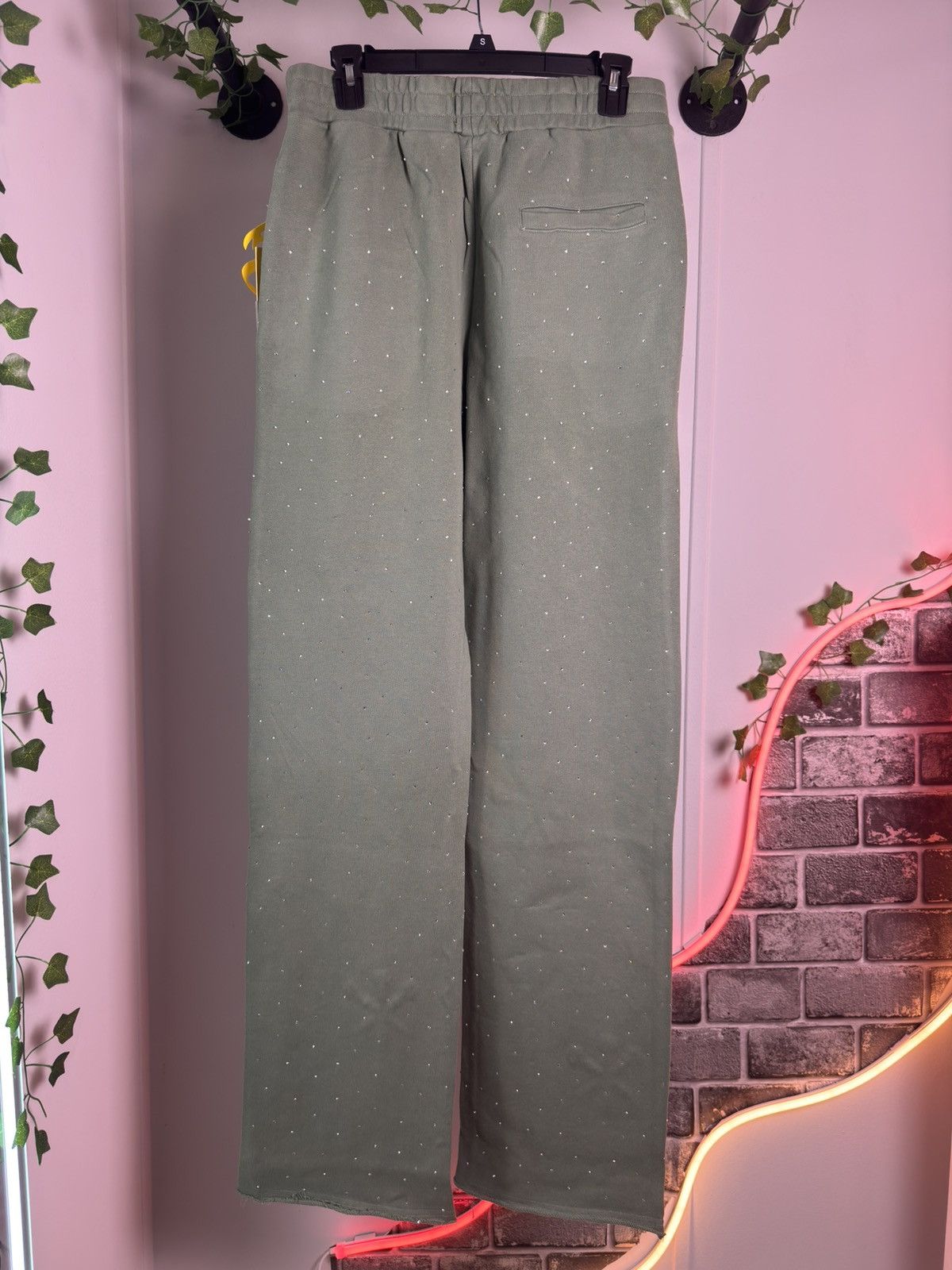 Other GFTD LA Green Rhinestone Sweatpants Size Small Oversized NWT Size US 29 - 2 Thumbnail