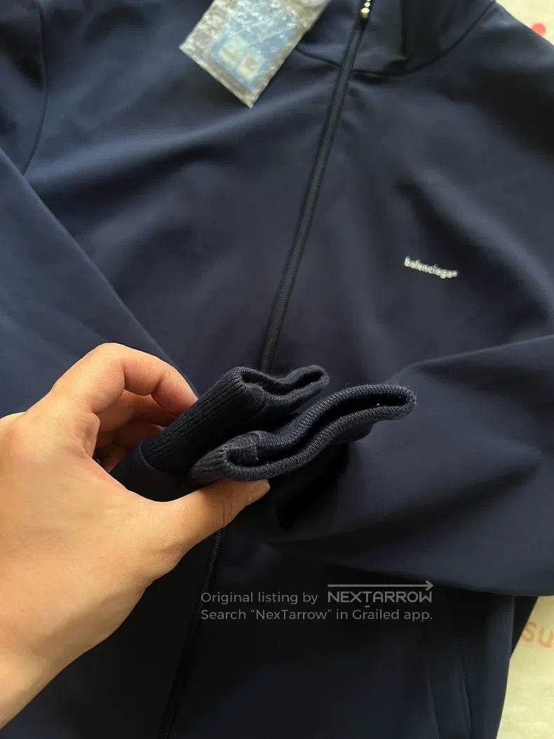 Balenciaga Balenciaga Jacket hoodie, size M Size US M / EU 48-50 / 2 - 3 Thumbnail