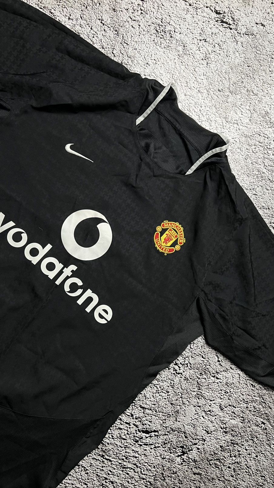 Nike 2003-2005 Manchester United nike vodafone jersey y2k vintage Size US S / EU 44-46 / 1 - 2 Thumbnail