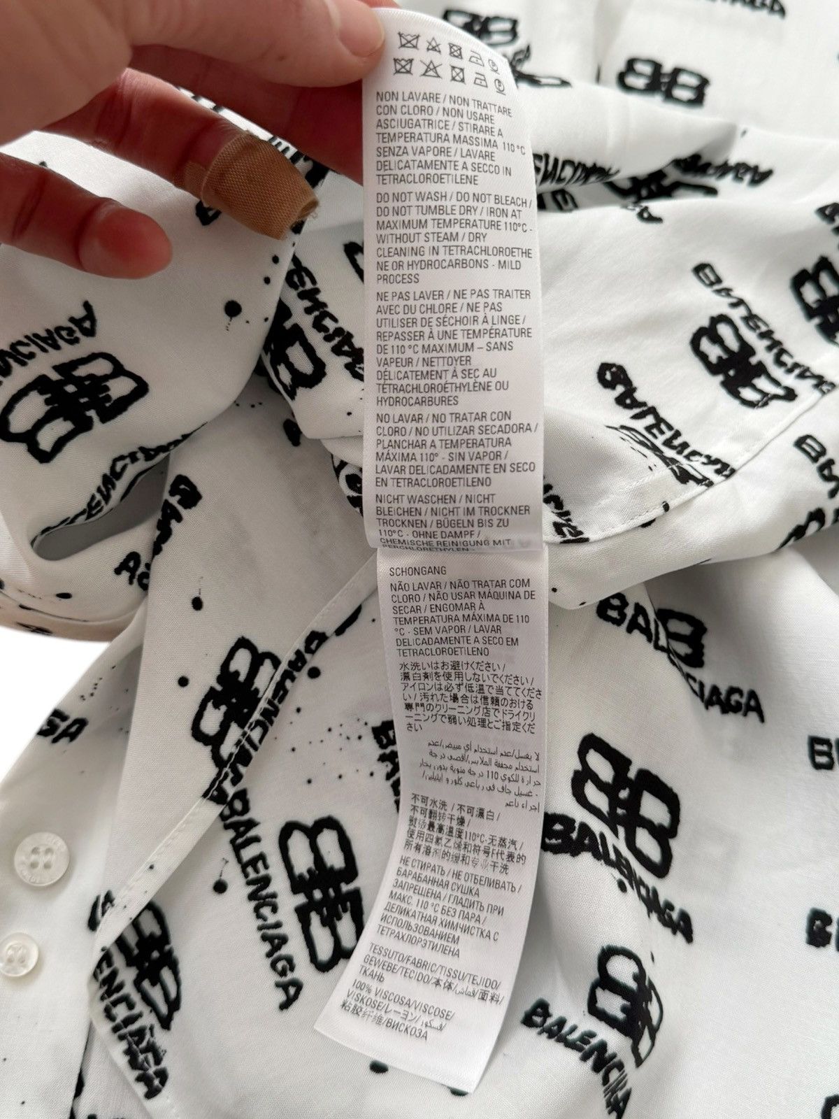 Balenciaga Garde Robe Allover Ink Logo Viscose Shirt Size US M / EU 48-50 / 2 - 8 Thumbnail