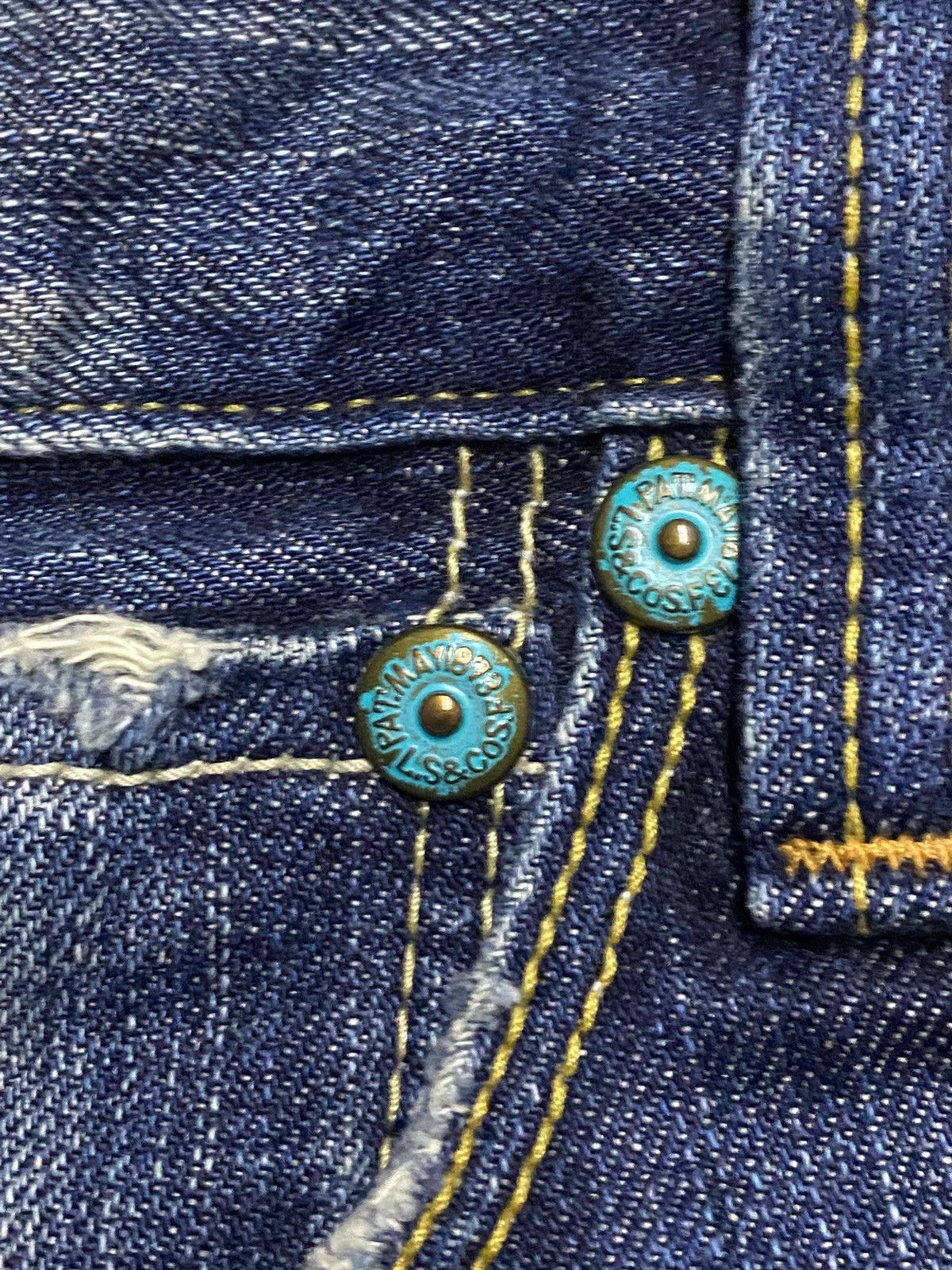Levi's Vintage Levis 503 Faded Wash Distressed Baggy Jeans Size US 32 / EU 48 - 10 Thumbnail