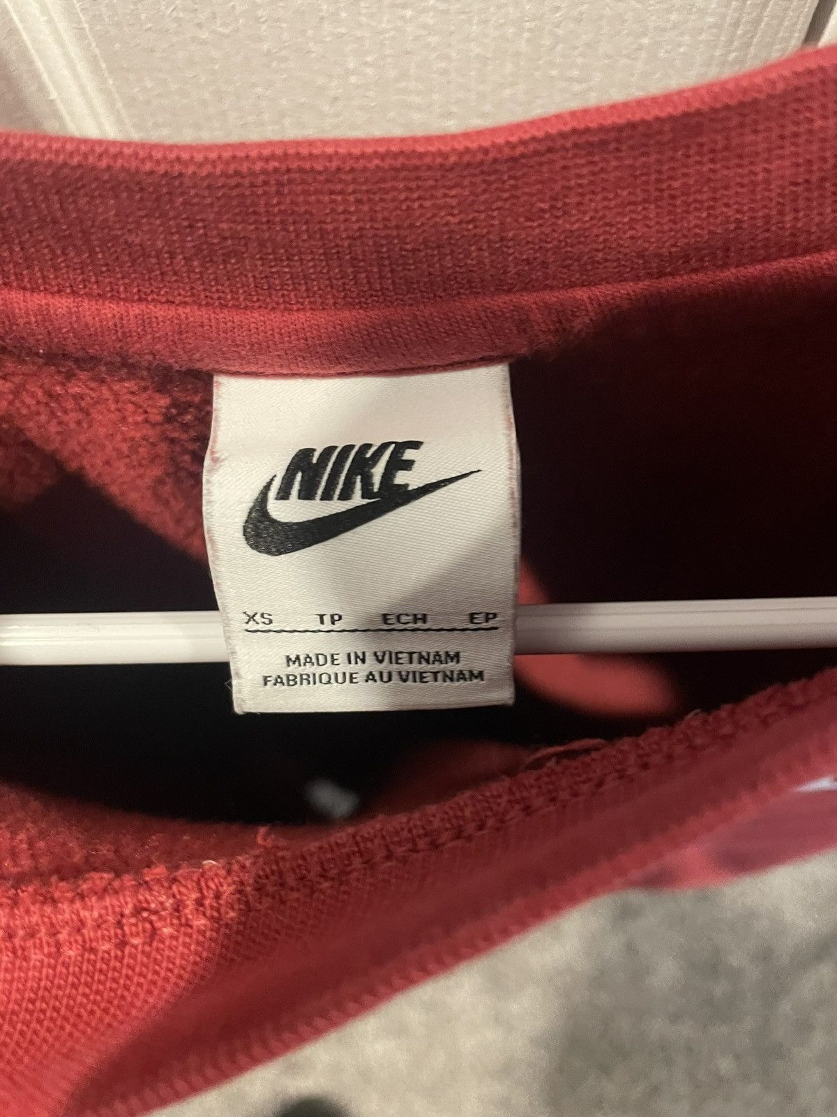 Nike Nike red crewneck sweatshirt Size XS Size US XS / EU 42 / 0 - 3 Thumbnail