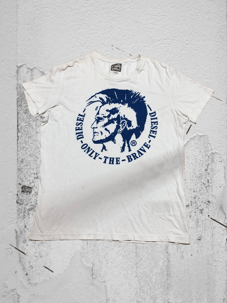 Diesel Y2K T-shirt Vintage white big logo Diesel Size US XXL / EU 58 / 5 - 1 Thumbnail