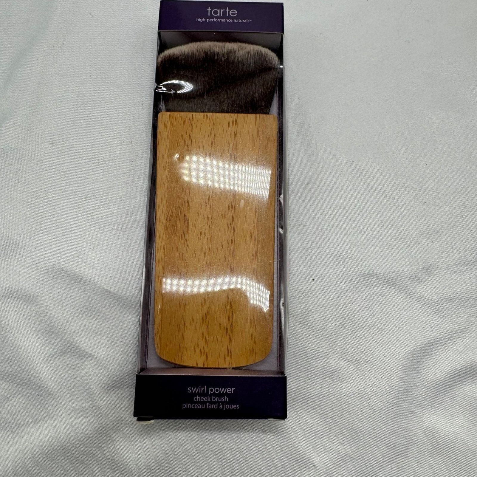 NBDN Nobrandedon NIP! Tarte Swirl Power cheek brush Size ONE SIZE - 2 Thumbnail