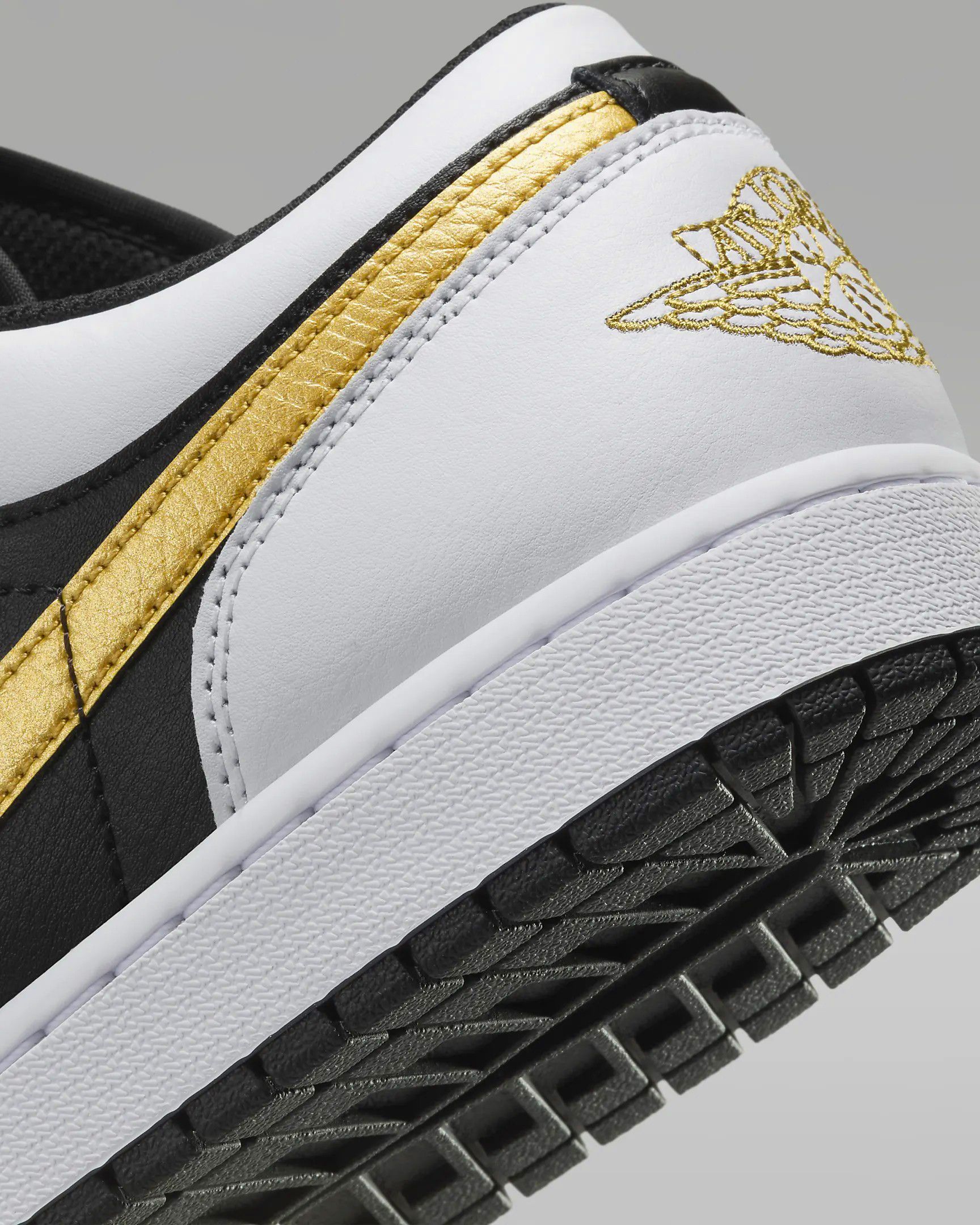 Jordan Brand × Nike Nike Air Jordan 1 Low 'Metallic Gold' 553558-172 Size US 12.5 / EU 45-46 - 6 Thumbnail