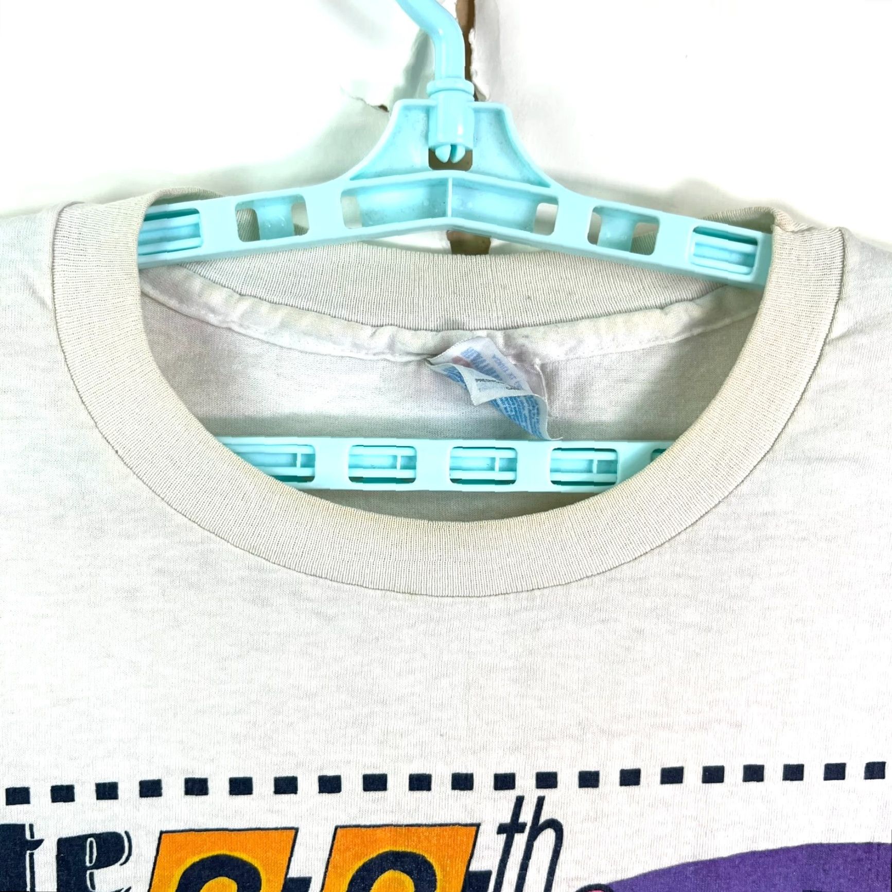 Hanes VINTAGE Hanes T-Shirt Marathon White XL Adult Crew Neck Short Sleeve Graphic Print Logo 1990s 95' Armed Forces Beach to Bat TX Men Men Size US XL / EU 56 / 4 - 4 Thumbnail